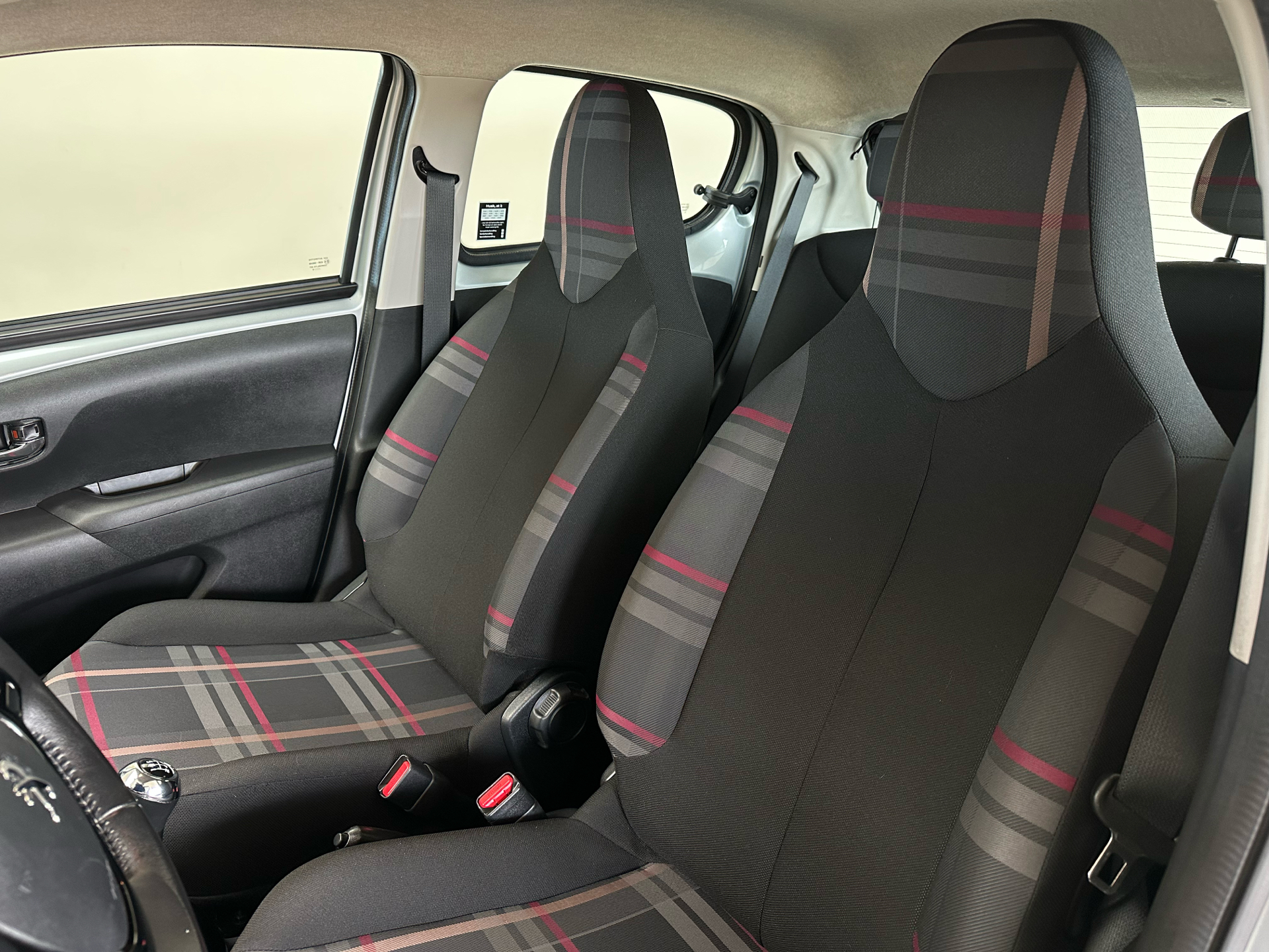 Billede af Peugeot 108 1,0 e-Vti More+ 69HK 5d