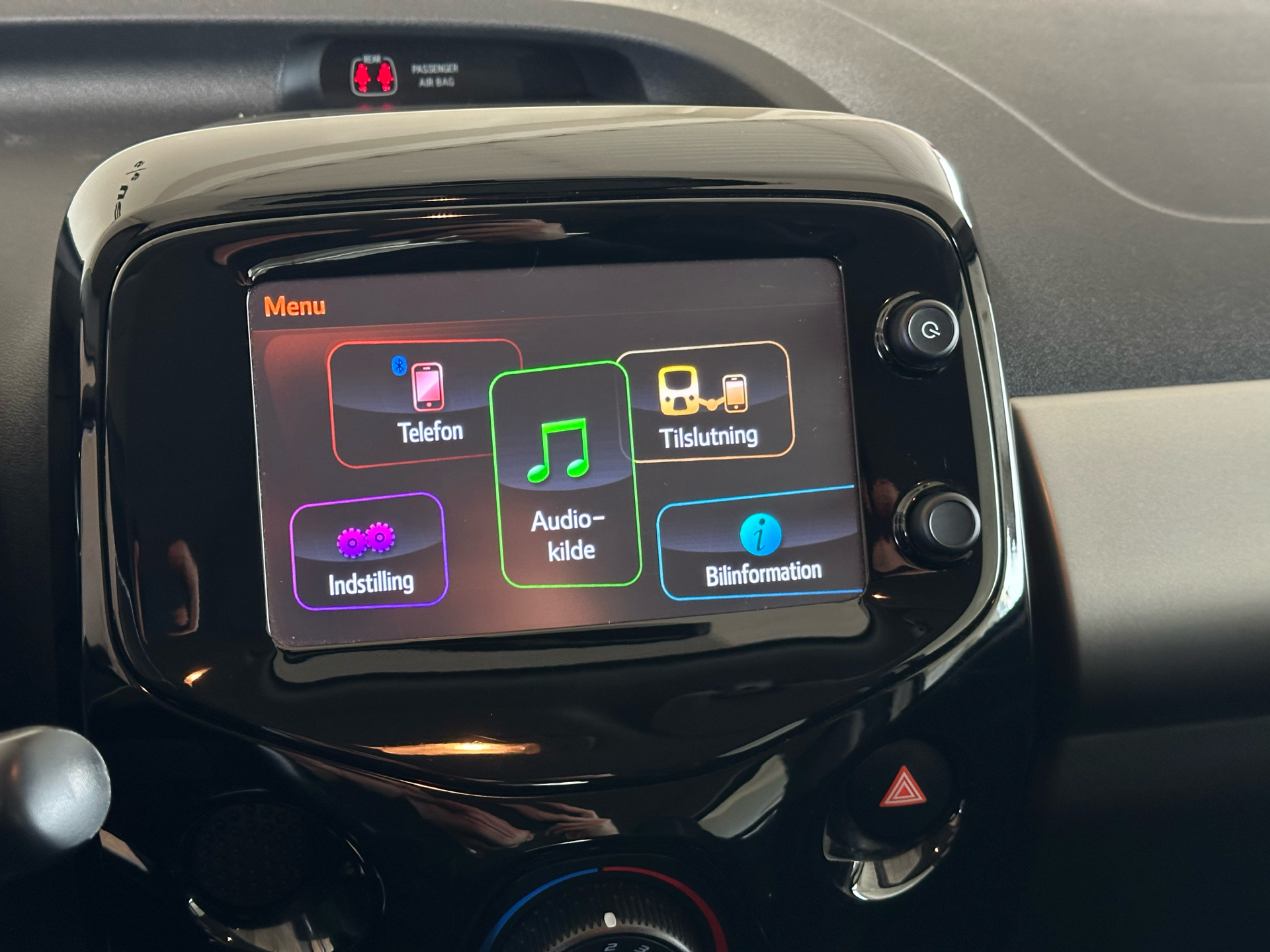 Billede af Peugeot 108 1,0 e-Vti More+ 69HK 5d