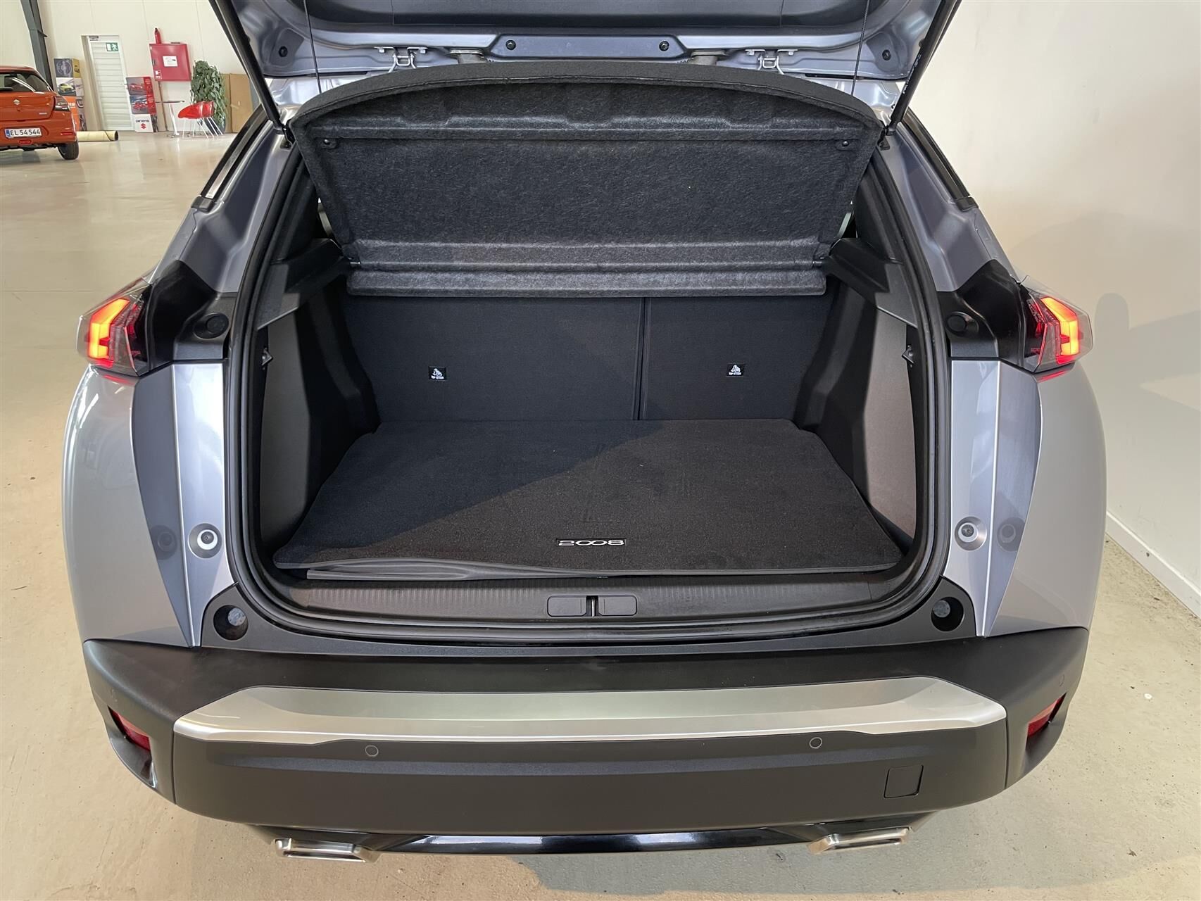 Billede af Peugeot 2008 1,2 PureTech Allure Pack EAT8 130HK 5d 8g Aut.