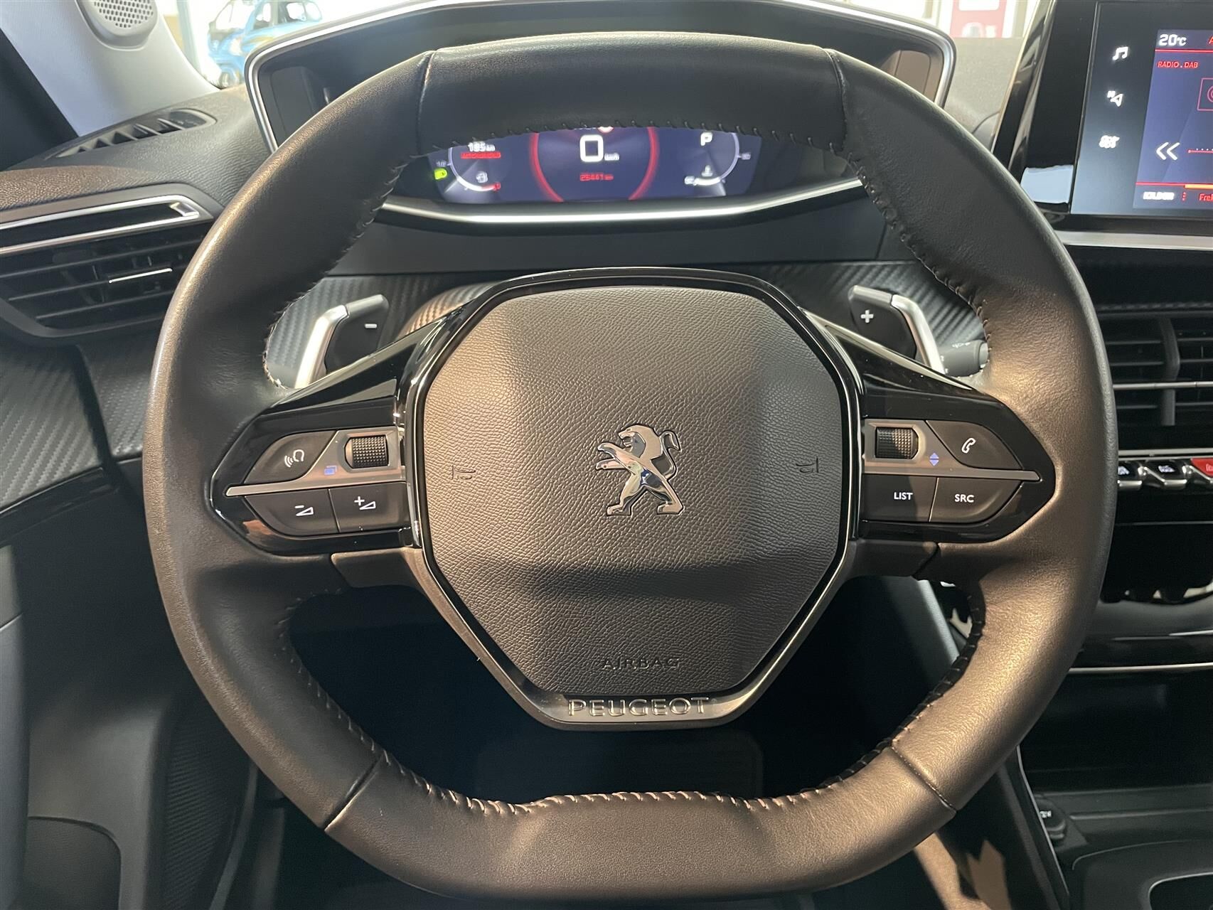 Billede af Peugeot 2008 1,2 PureTech Allure Pack EAT8 130HK 5d 8g Aut.
