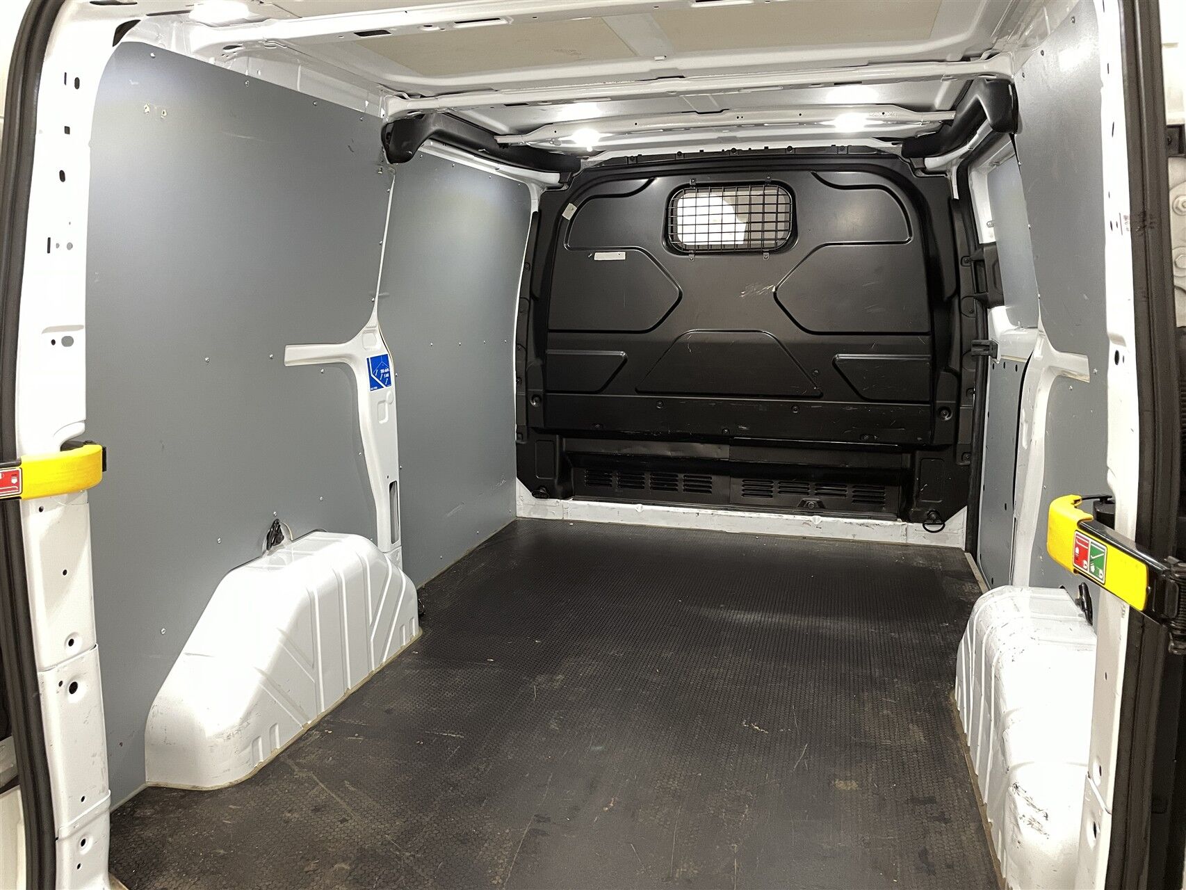 Billede af Ford Transit Custom 340 L1H1 2,0 TDCi Trend 170HK Van 6g Aut.