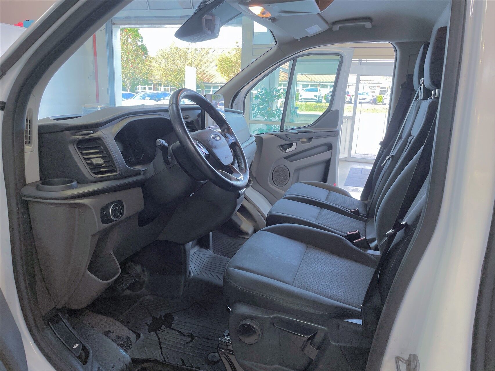 Billede af Ford Transit Custom 340 L1H1 2,0 TDCi Trend 170HK Van 6g Aut.