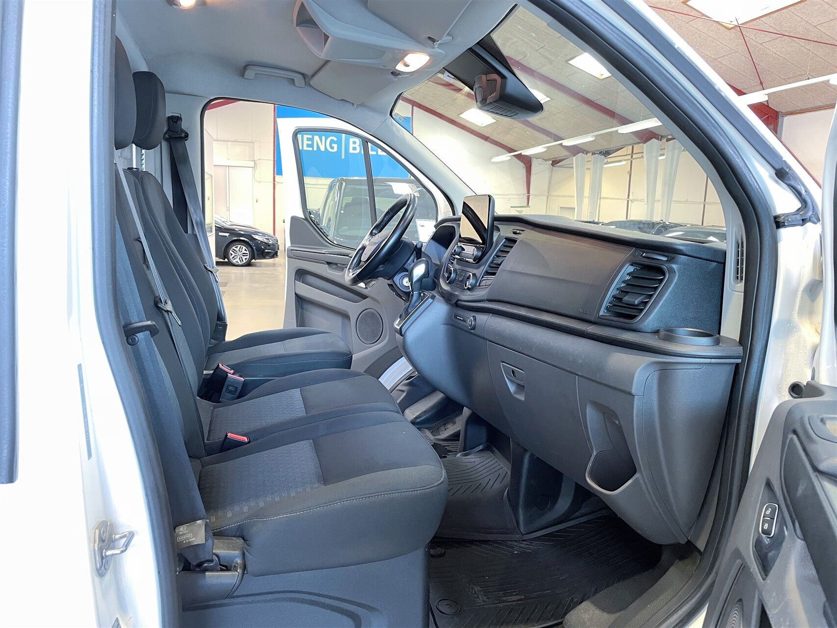 Billede af Ford Transit Custom 340 L1H1 2,0 TDCi Trend 170HK Van 6g Aut.