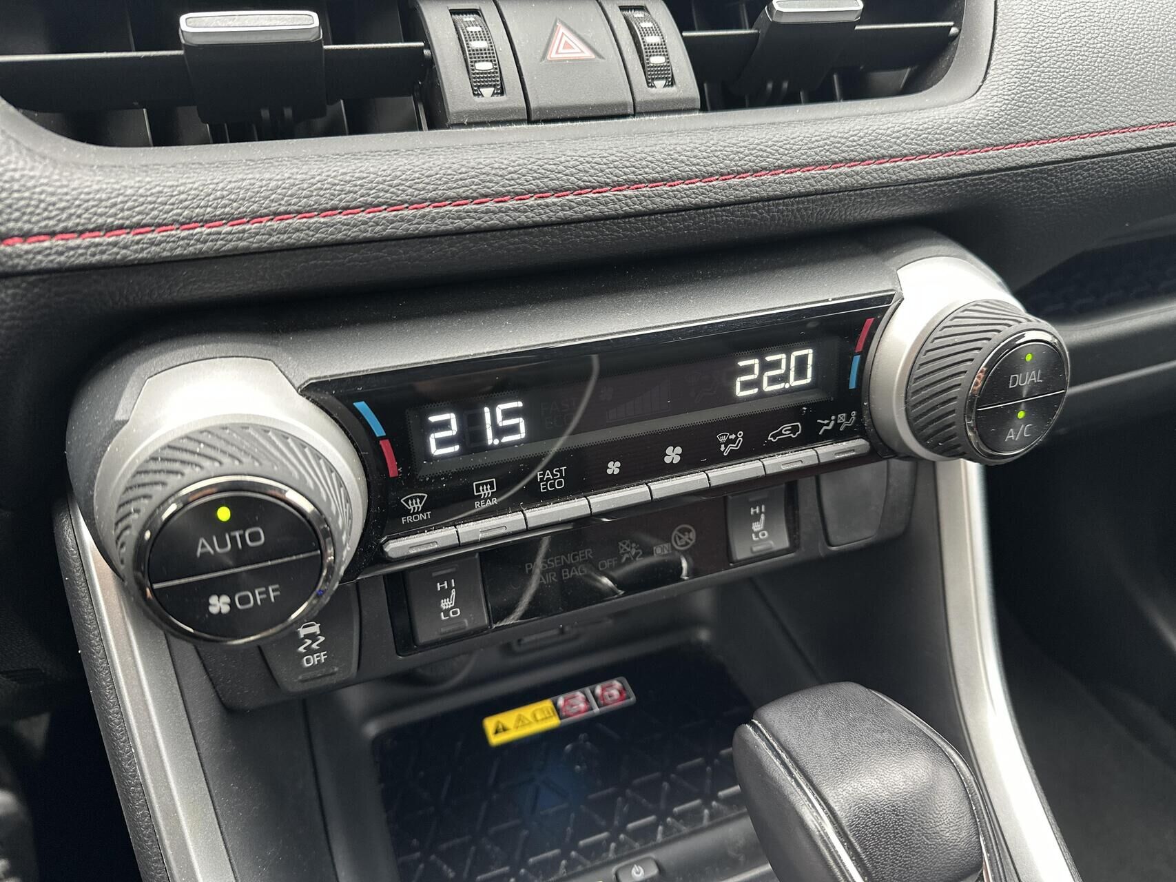 Billede af Toyota RAV4 Plug-in 2,5 Plugin-hybrid Active Comfort AWD 306HK 5d 6g Aut.