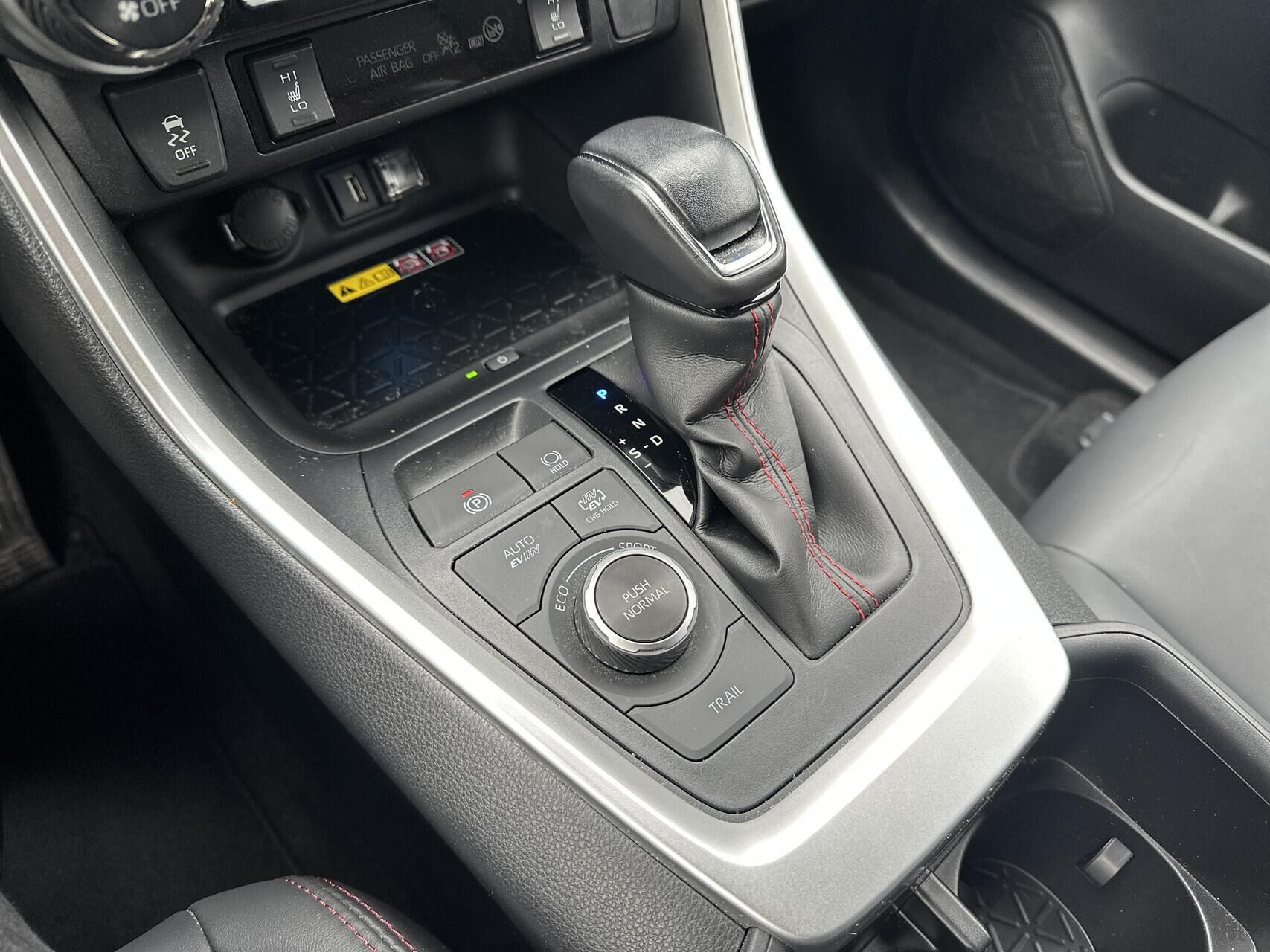 Billede af Toyota RAV4 Plug-in 2,5 Plugin-hybrid Active Comfort AWD 306HK 5d 6g Aut.