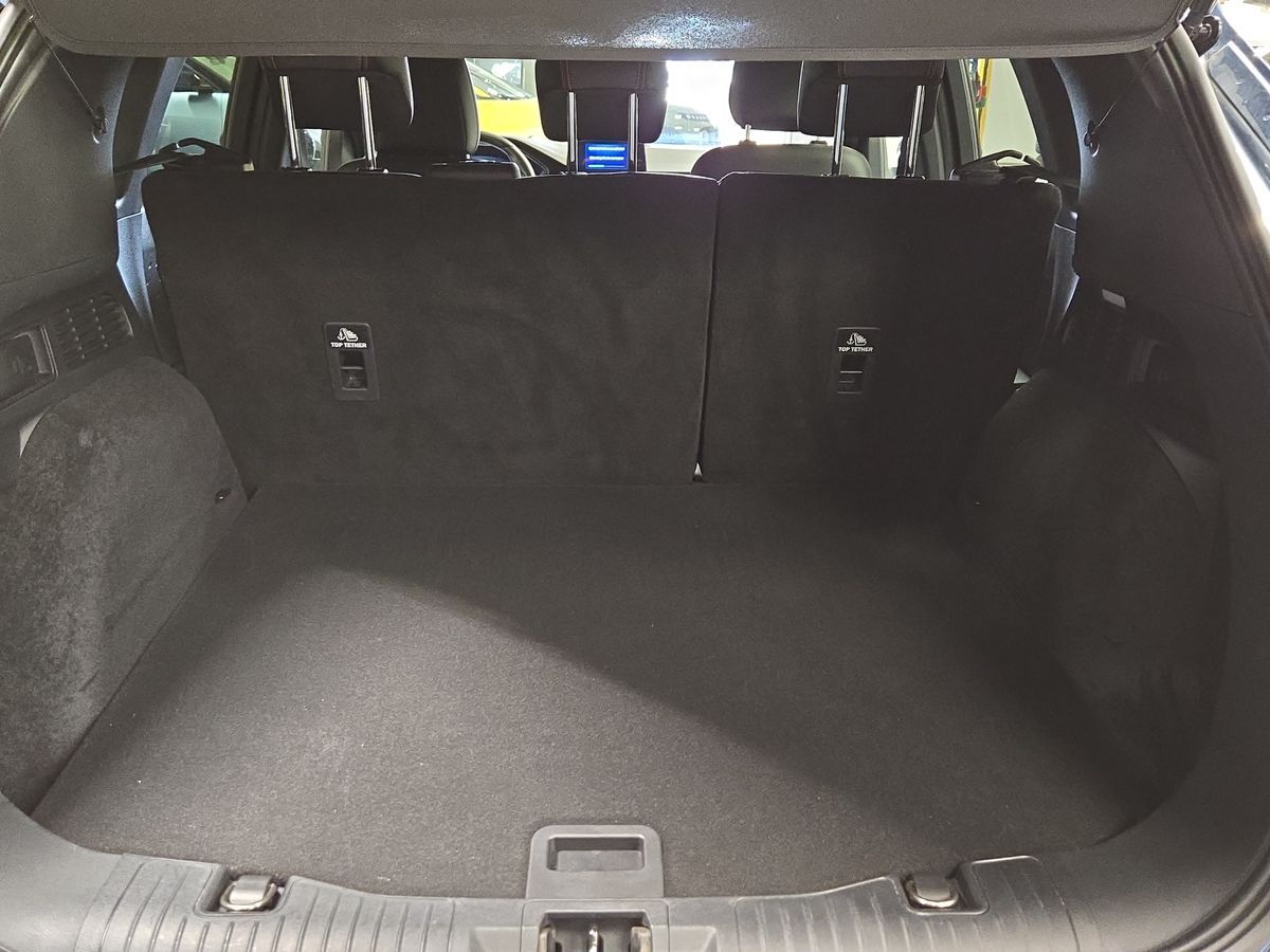 Billede af Ford Kuga 2,5 Plugin-hybrid ST-Line X CVT 225HK 5d Trinl. Gear