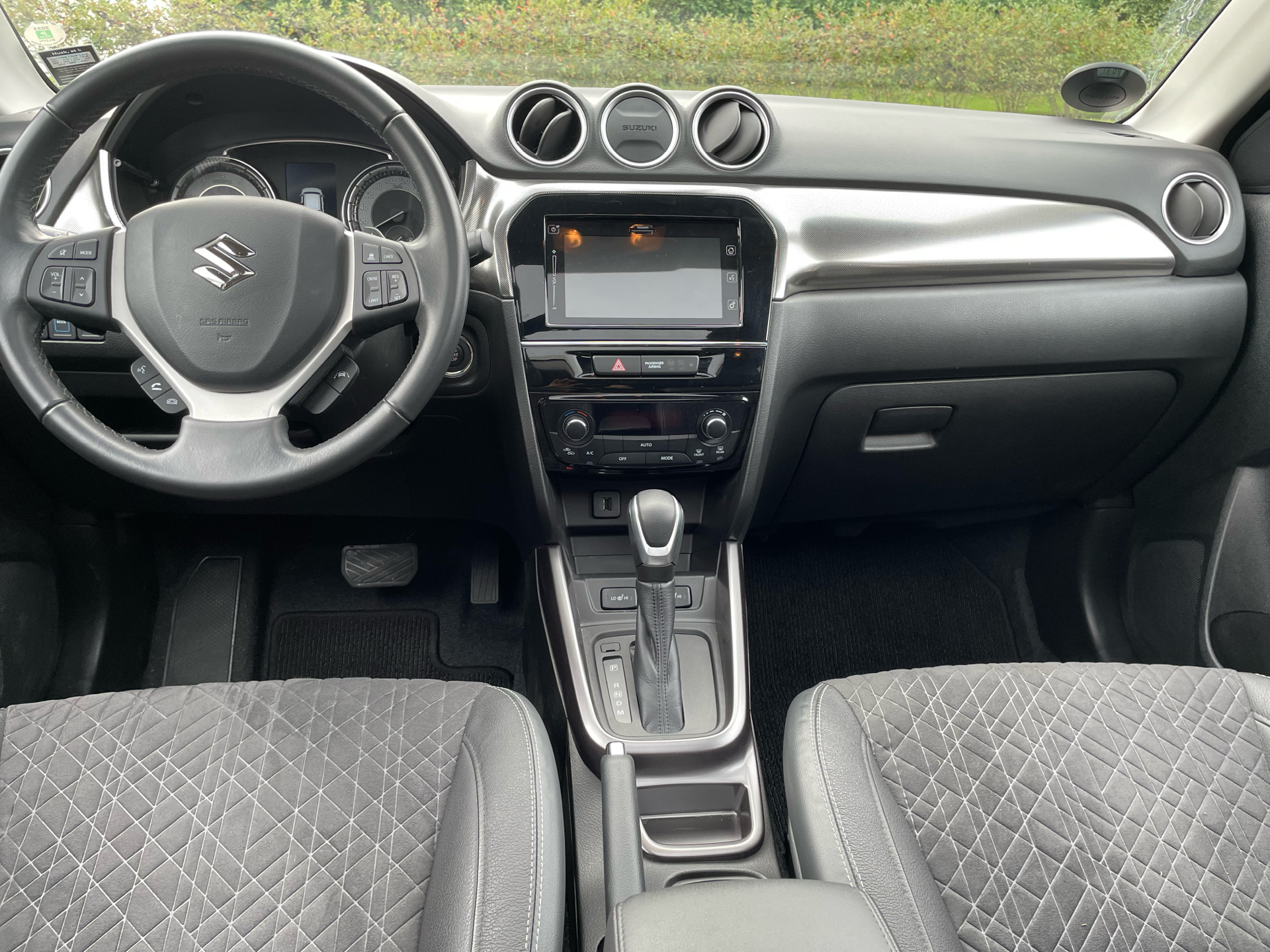 Billede af Suzuki Vitara 1,5 Hybrid Adventure AGS 102HK 5d 6g Aut.