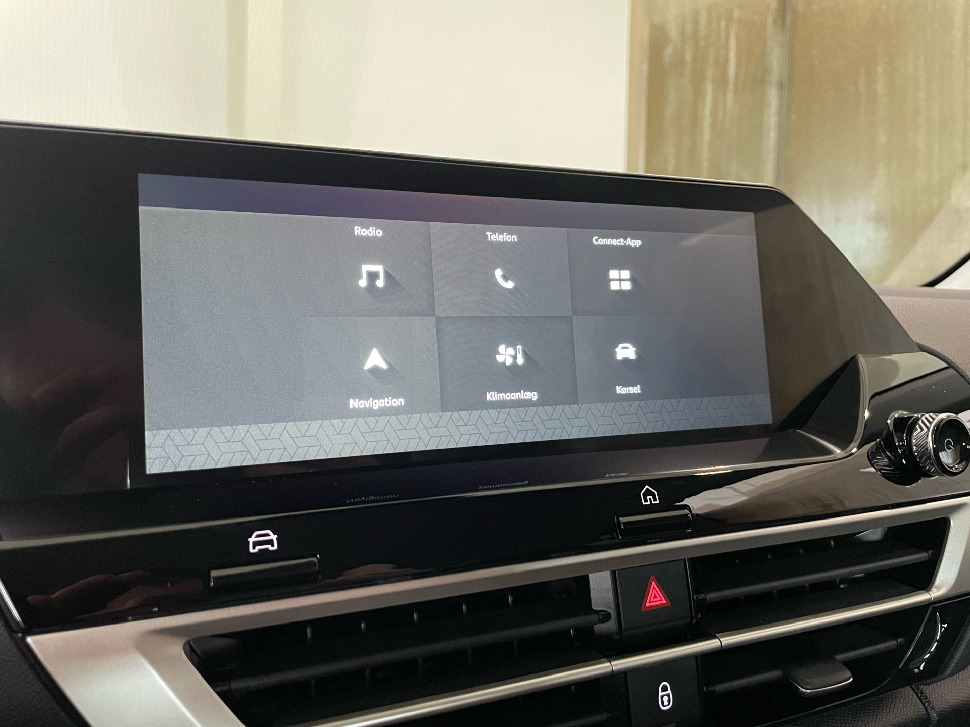 Billede af Citroën e-C4 EL Plus 136HK 5d Aut.