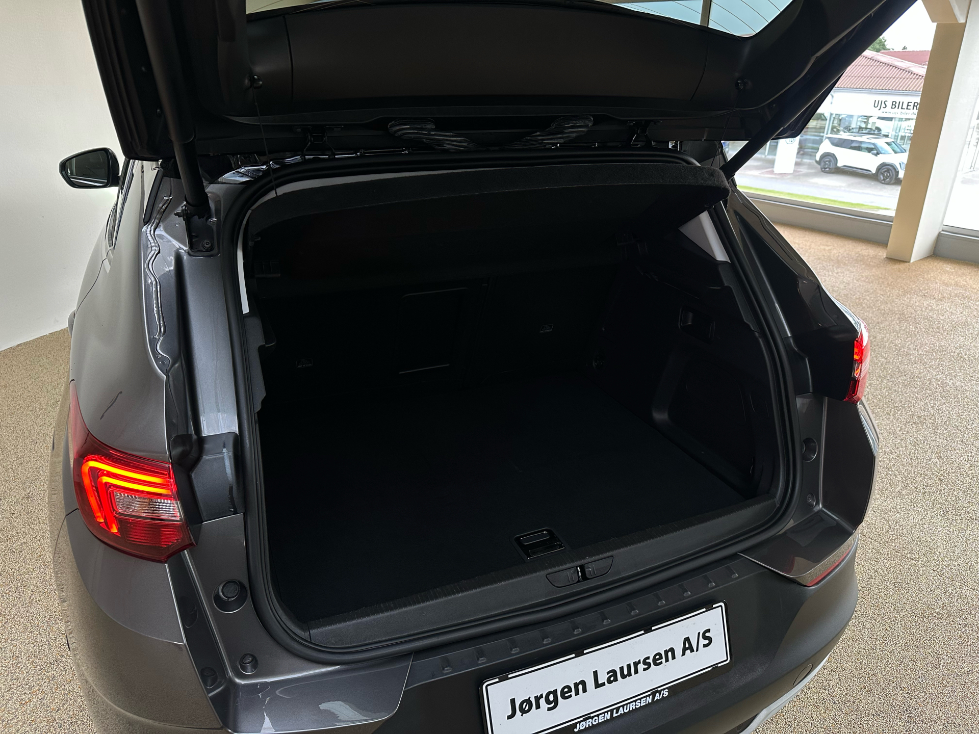Billede af Opel Grandland X 1,6 PHEV  Plugin-hybrid Ultimate 225HK 5d 8g Aut.
