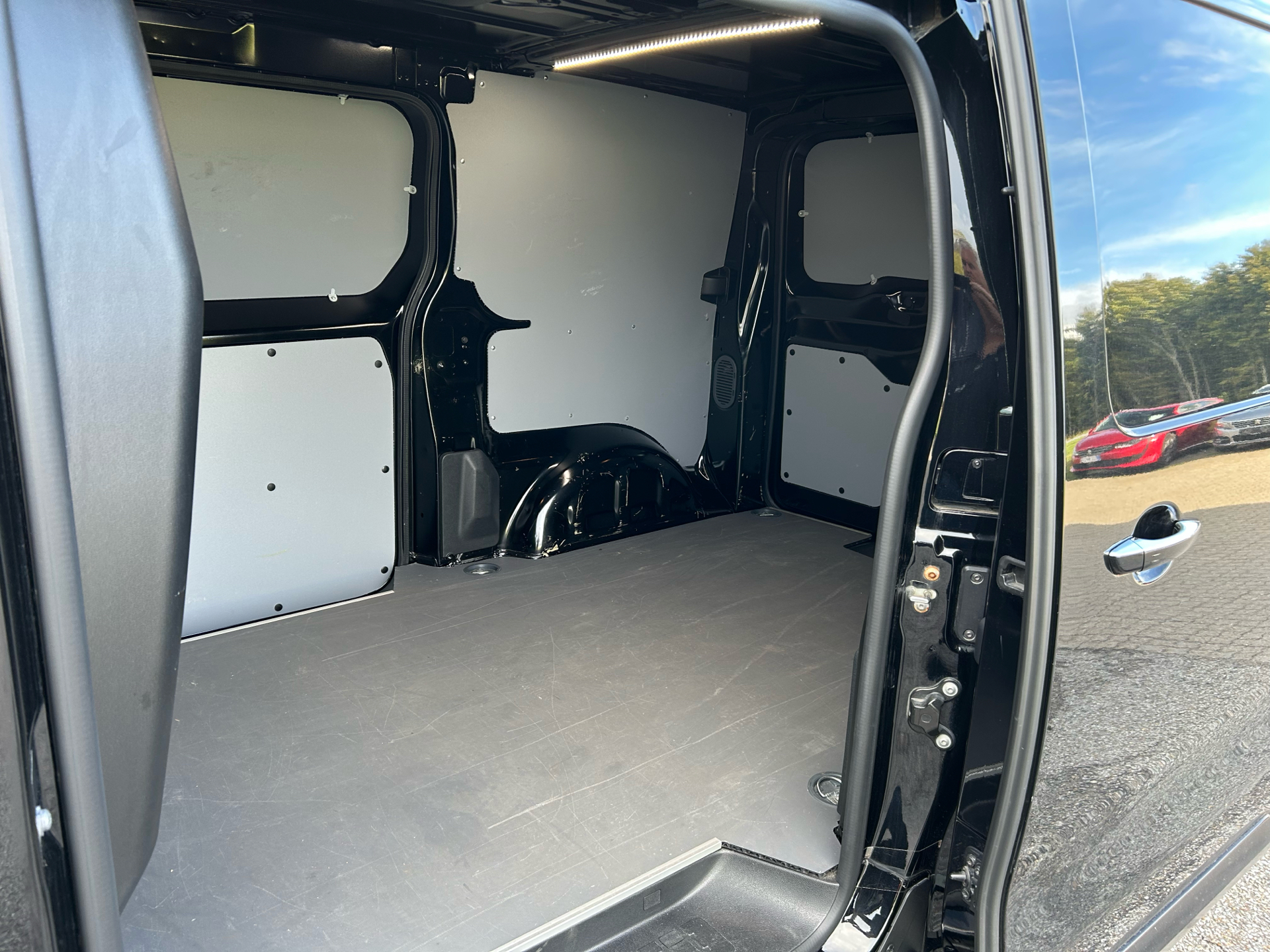 Billede af Peugeot Expert L2 2,0 BlueHDi Ultimate EAT8 177HK Van 8g Aut.