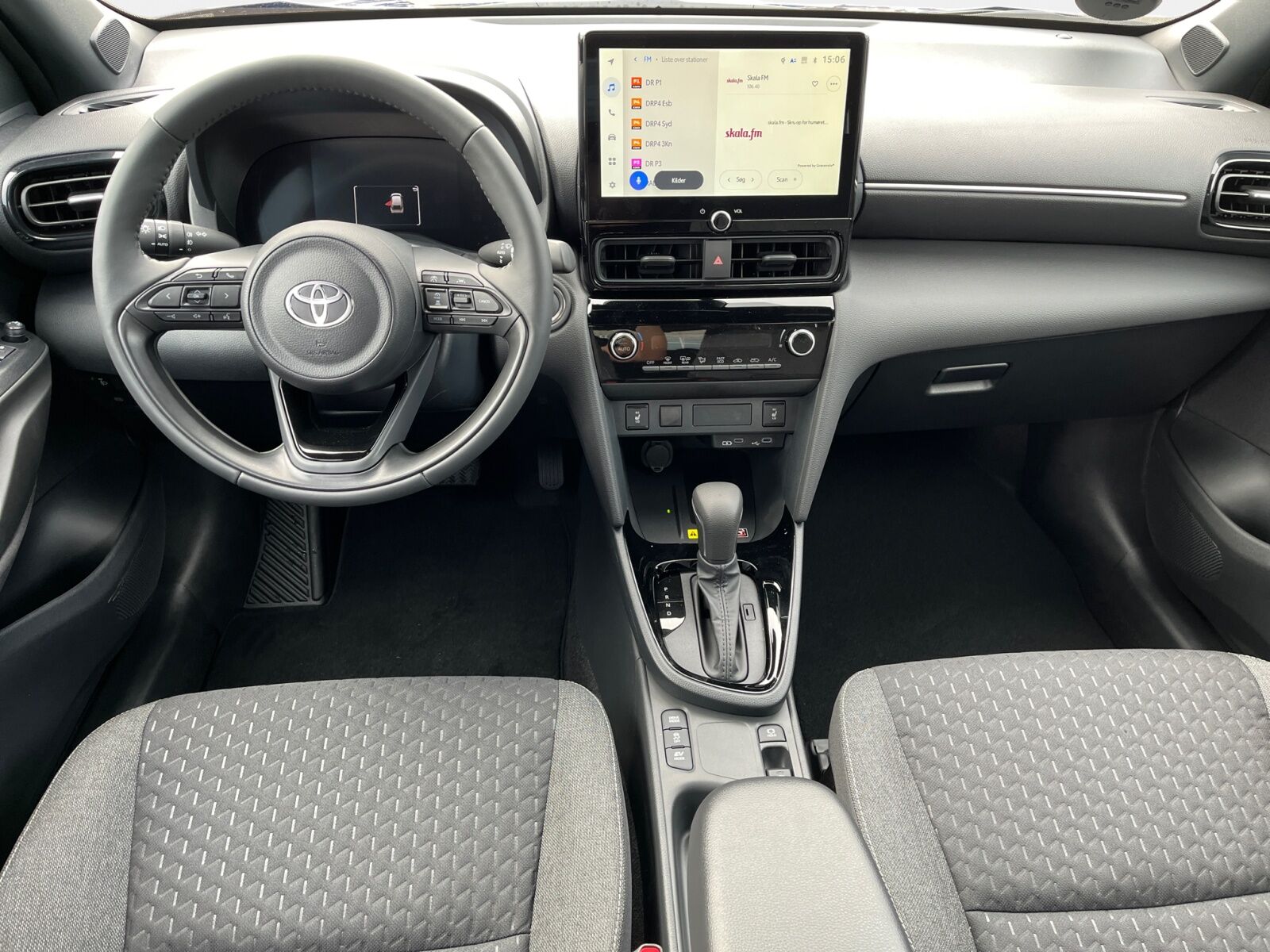 Billede af Toyota Yaris Cross 1,5 Hybrid Style Comfort 116HK 5d Trinl. Gear