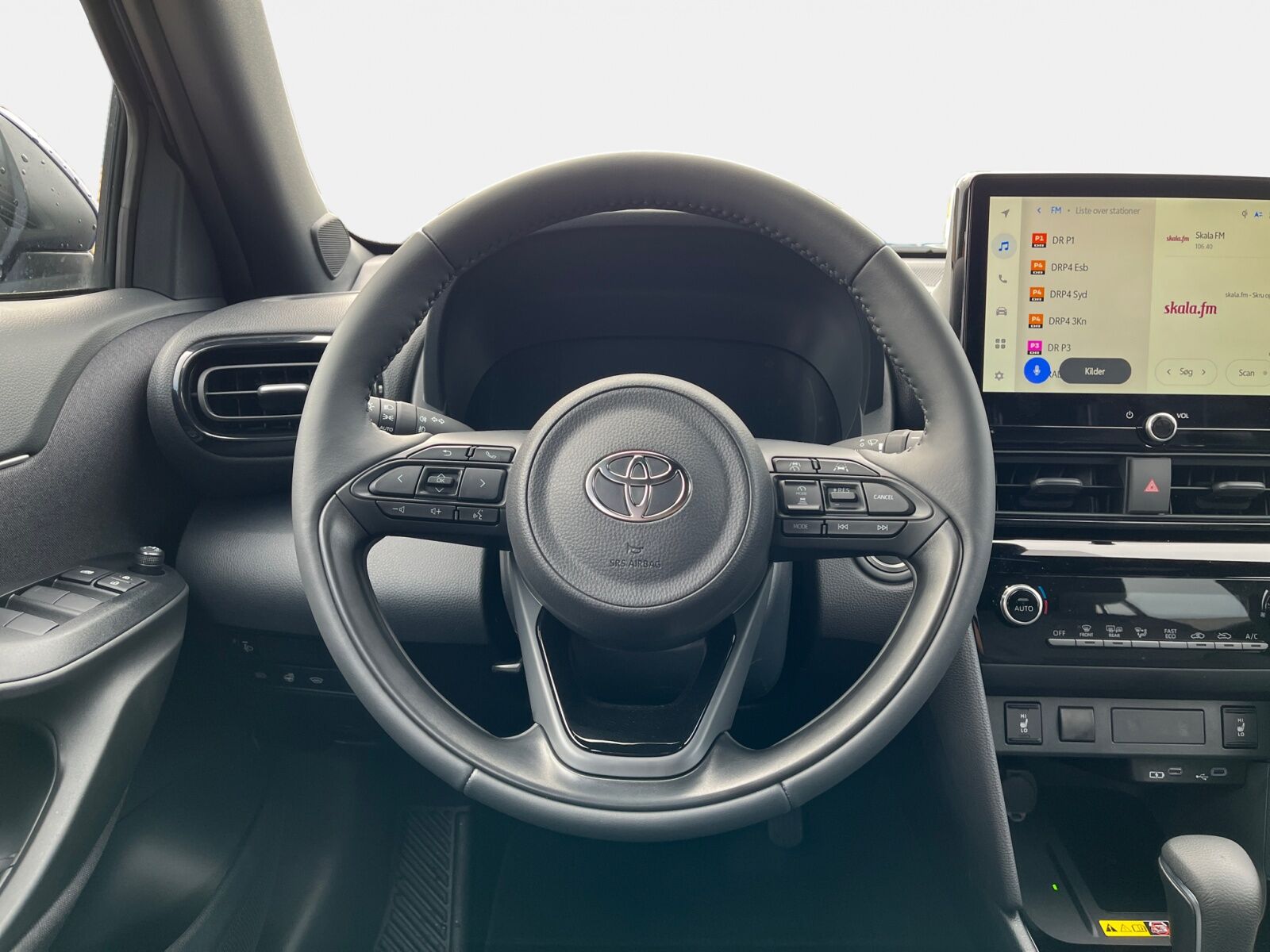 Billede af Toyota Yaris Cross 1,5 Hybrid Style Comfort 116HK 5d Trinl. Gear