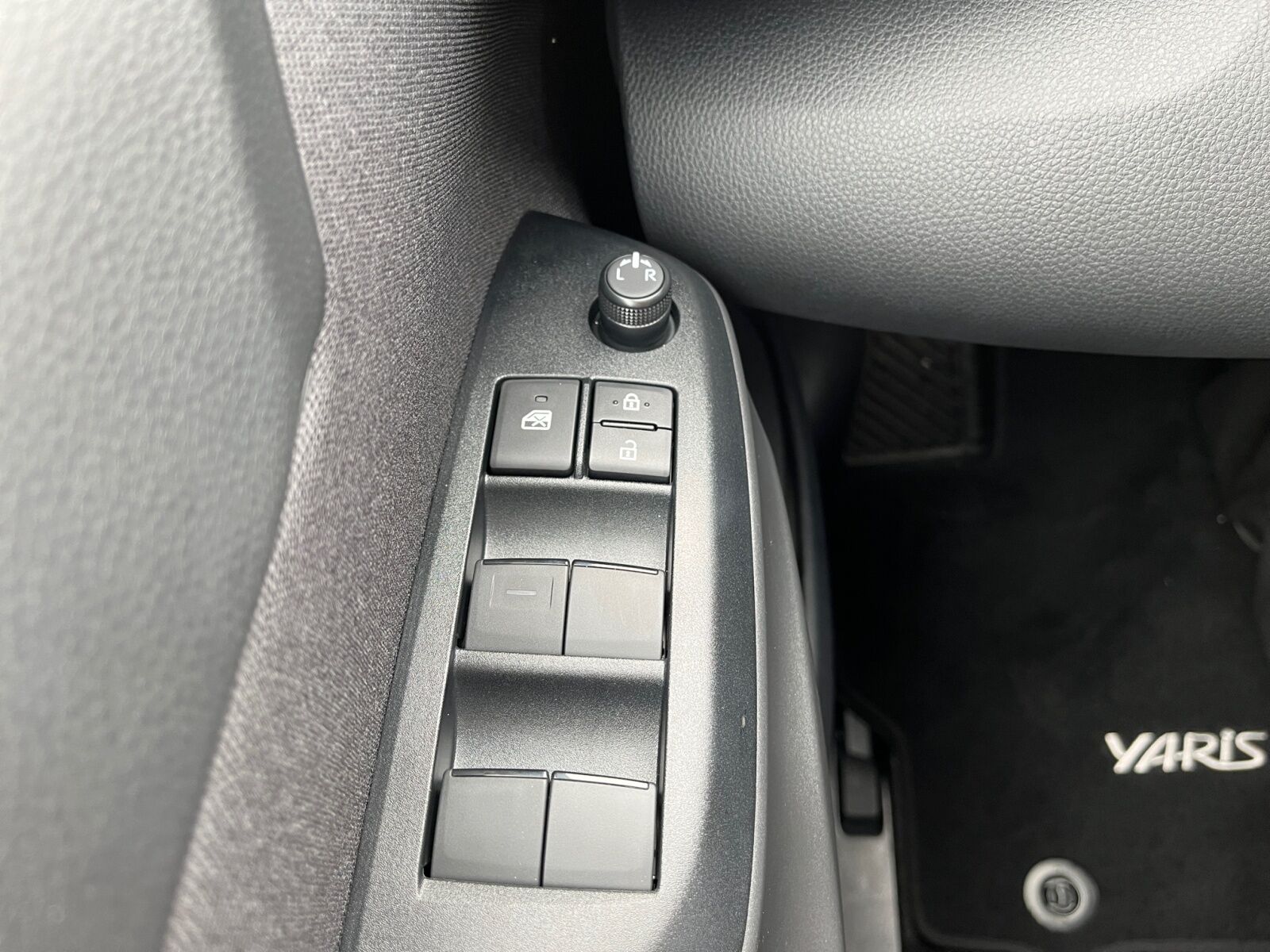 Billede af Toyota Yaris Cross 1,5 Hybrid Style Comfort 116HK 5d Trinl. Gear