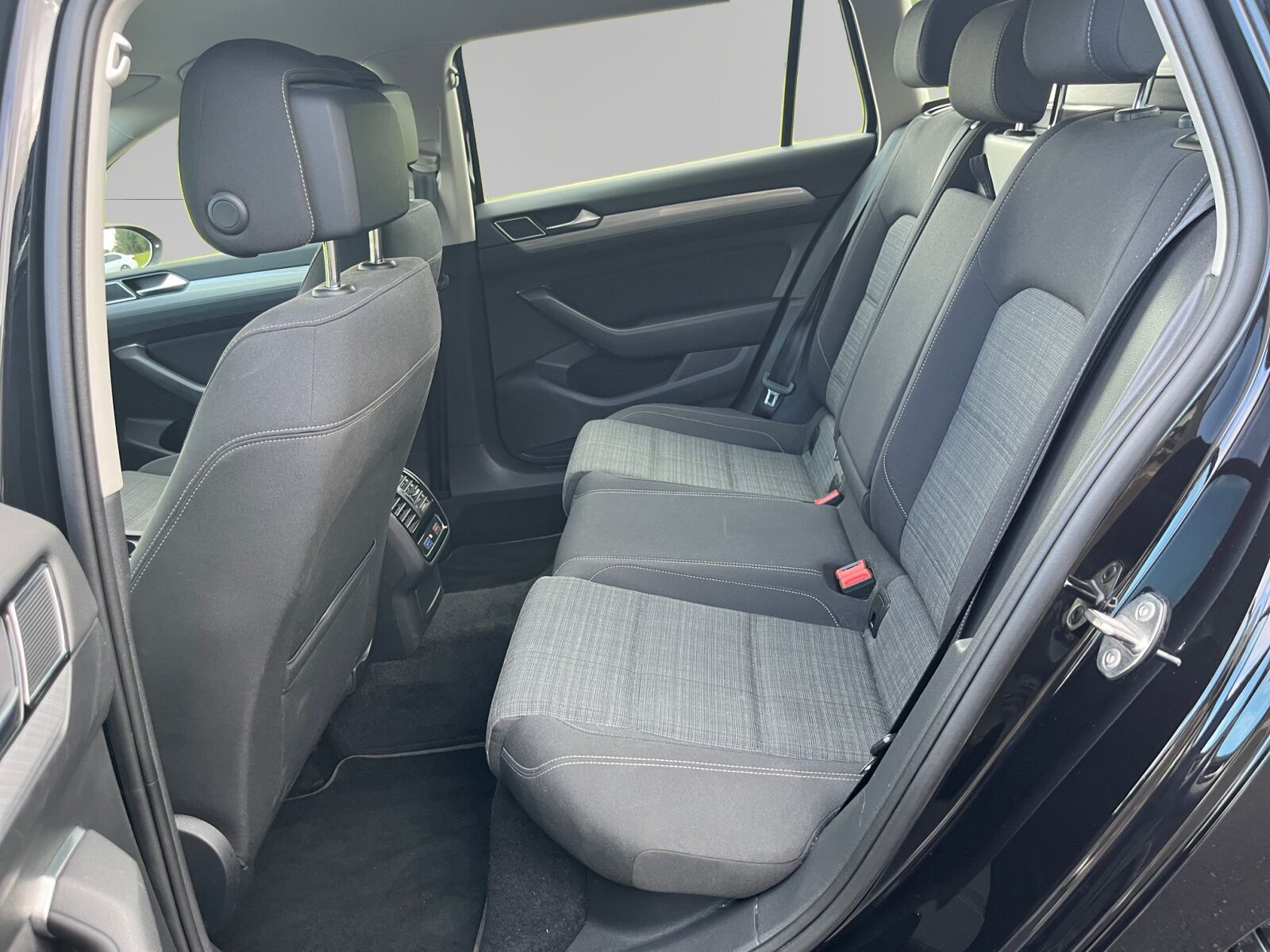 Billede af VW Passat Variant 1,5 TSI EVO ACT Business Plus DSG 150HK Stc 7g Aut.