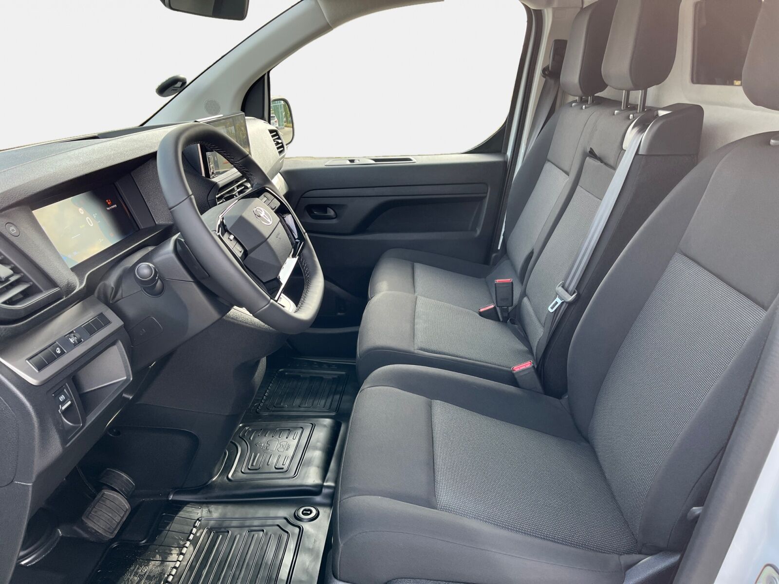 Billede af Toyota Proace Electric Long EL Comfort Master+ m/ 2 Skydedøre 136HK Van Aut.