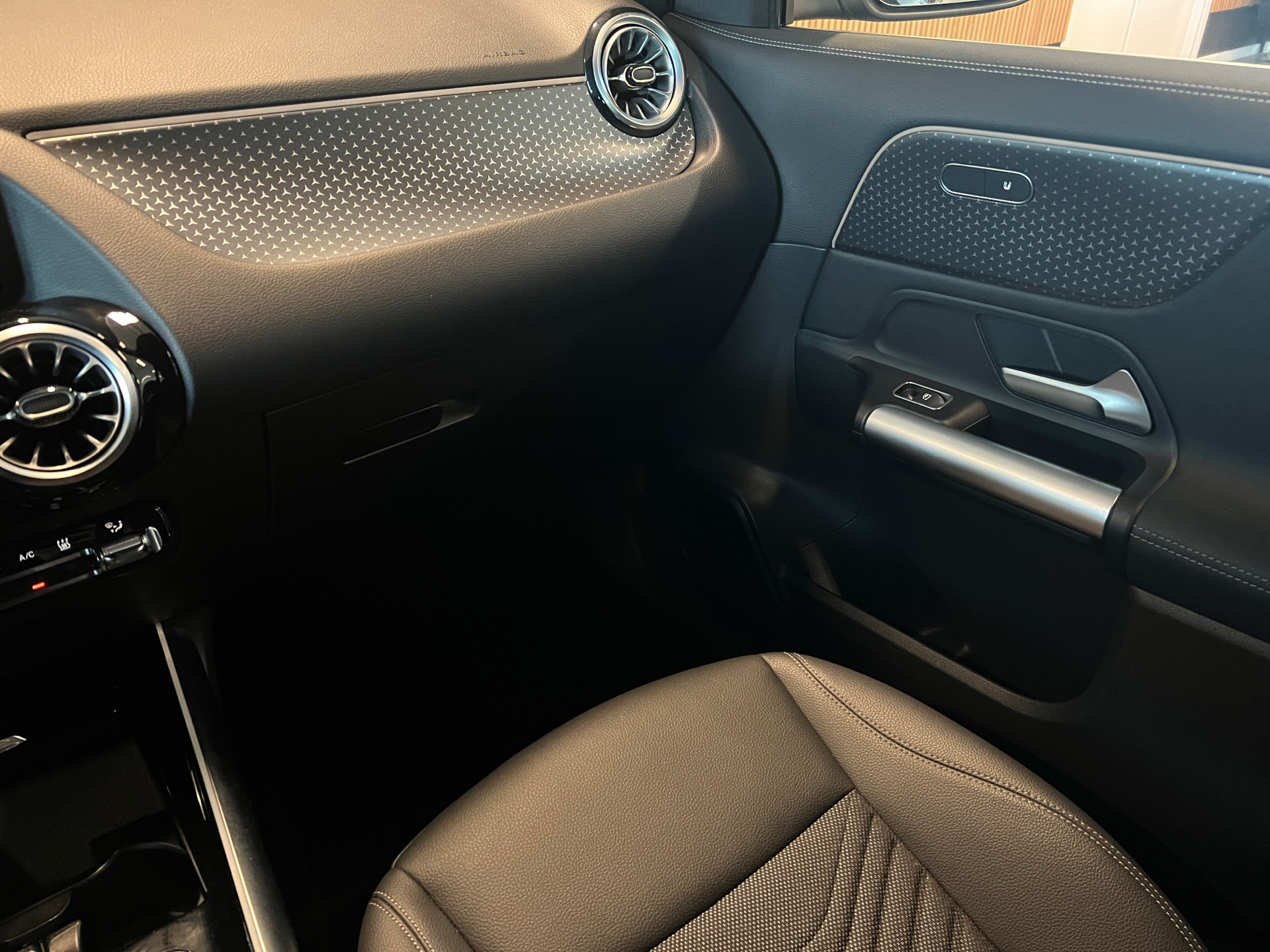 Billede af Mercedes-Benz EQA 250+ EL Progressive 190HK 5d Aut.