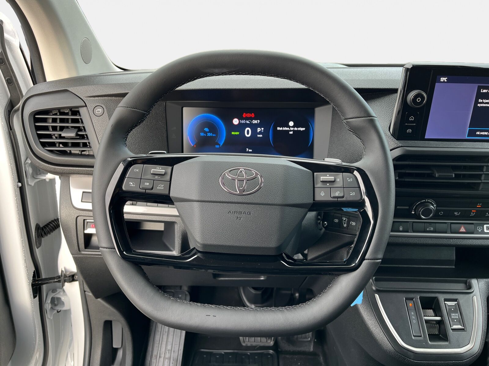 Billede af Toyota Proace Electric Long EL Comfort Master m/ 2 Skydedøre 136HK Van Aut.