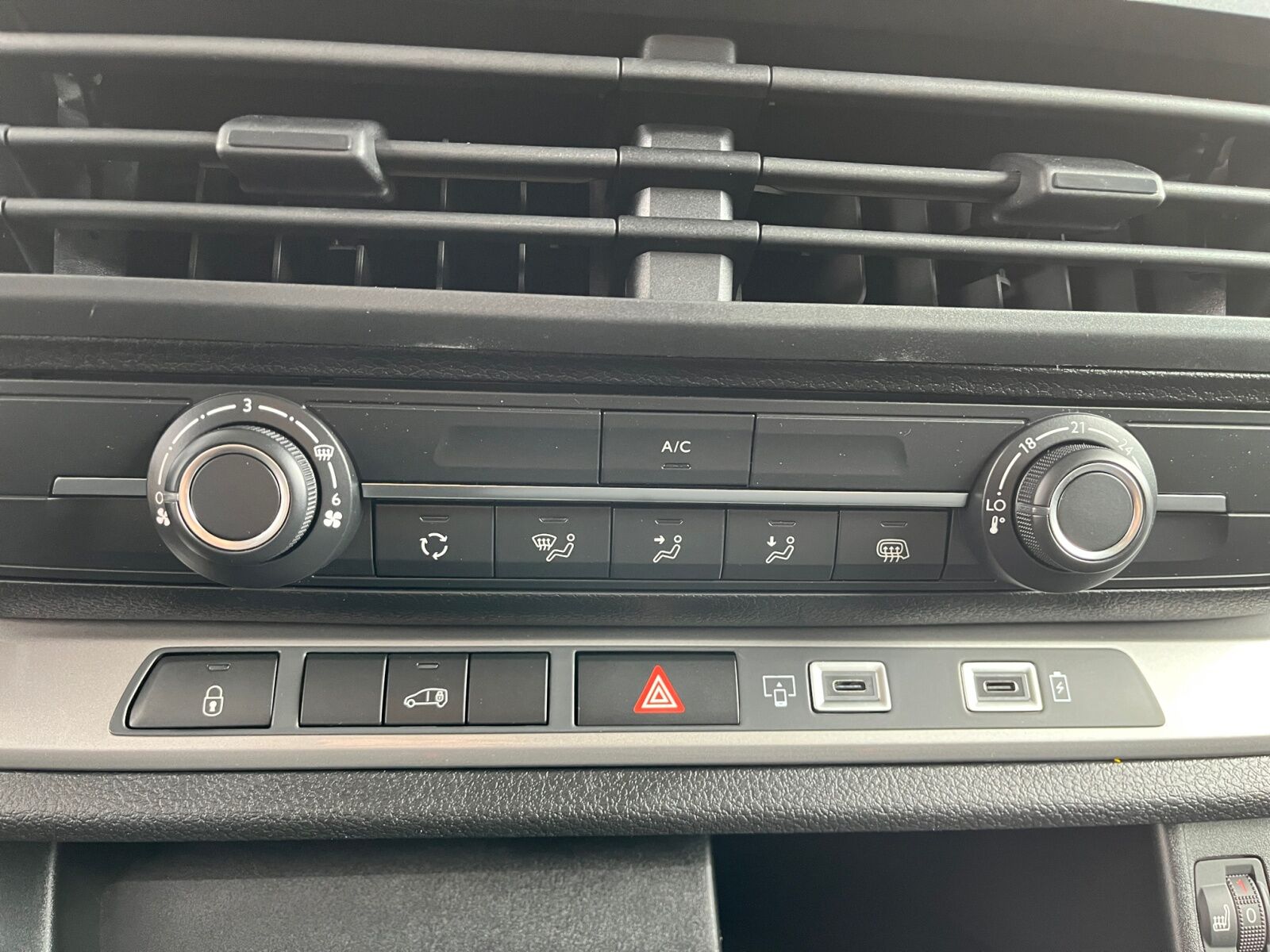 Billede af Toyota Proace Electric Long EL Comfort Master m/ 2 Skydedøre 136HK Van Aut.