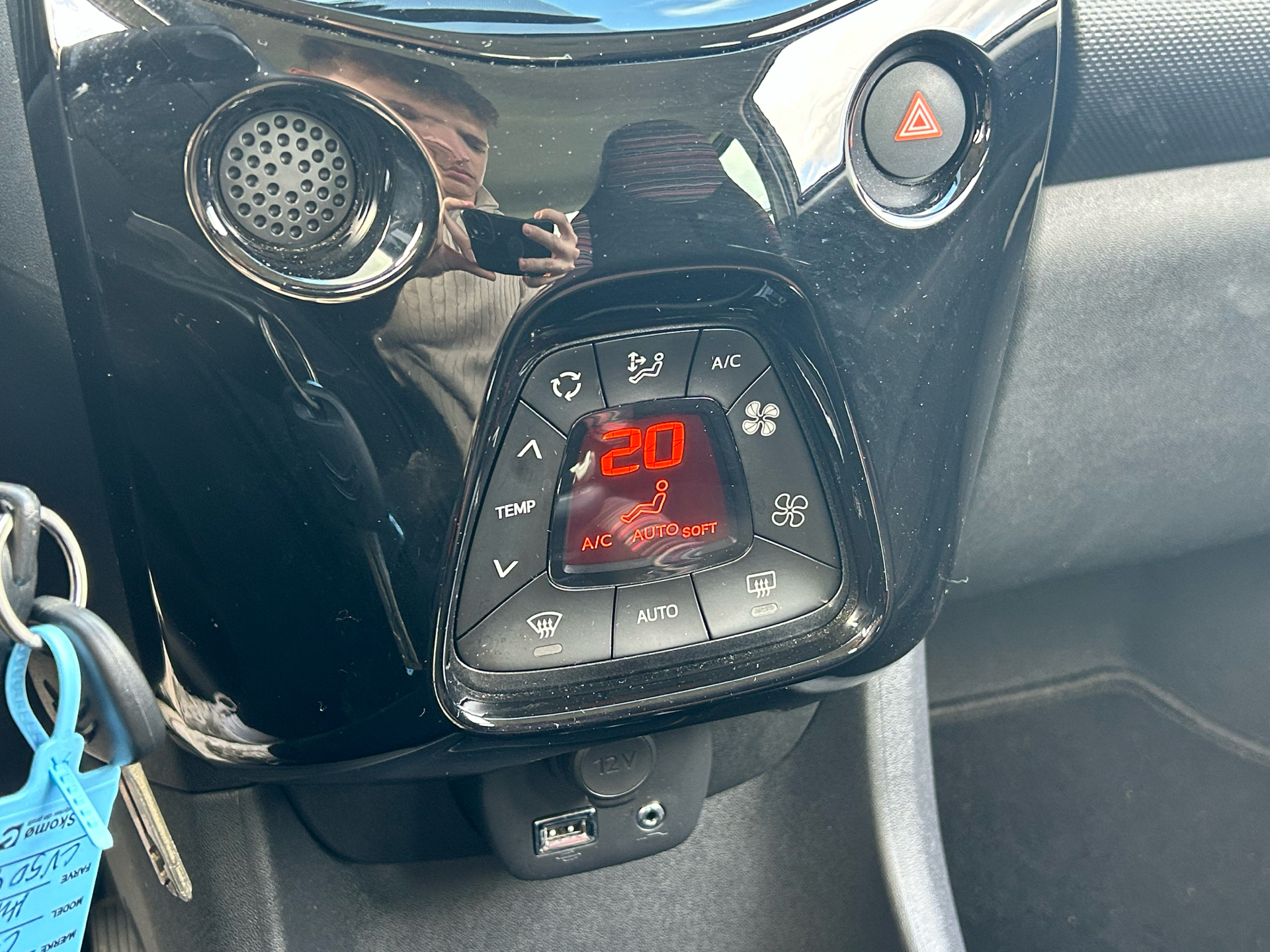 Billede af Citroën C1 1,0 VTi Shine 72HK 5d