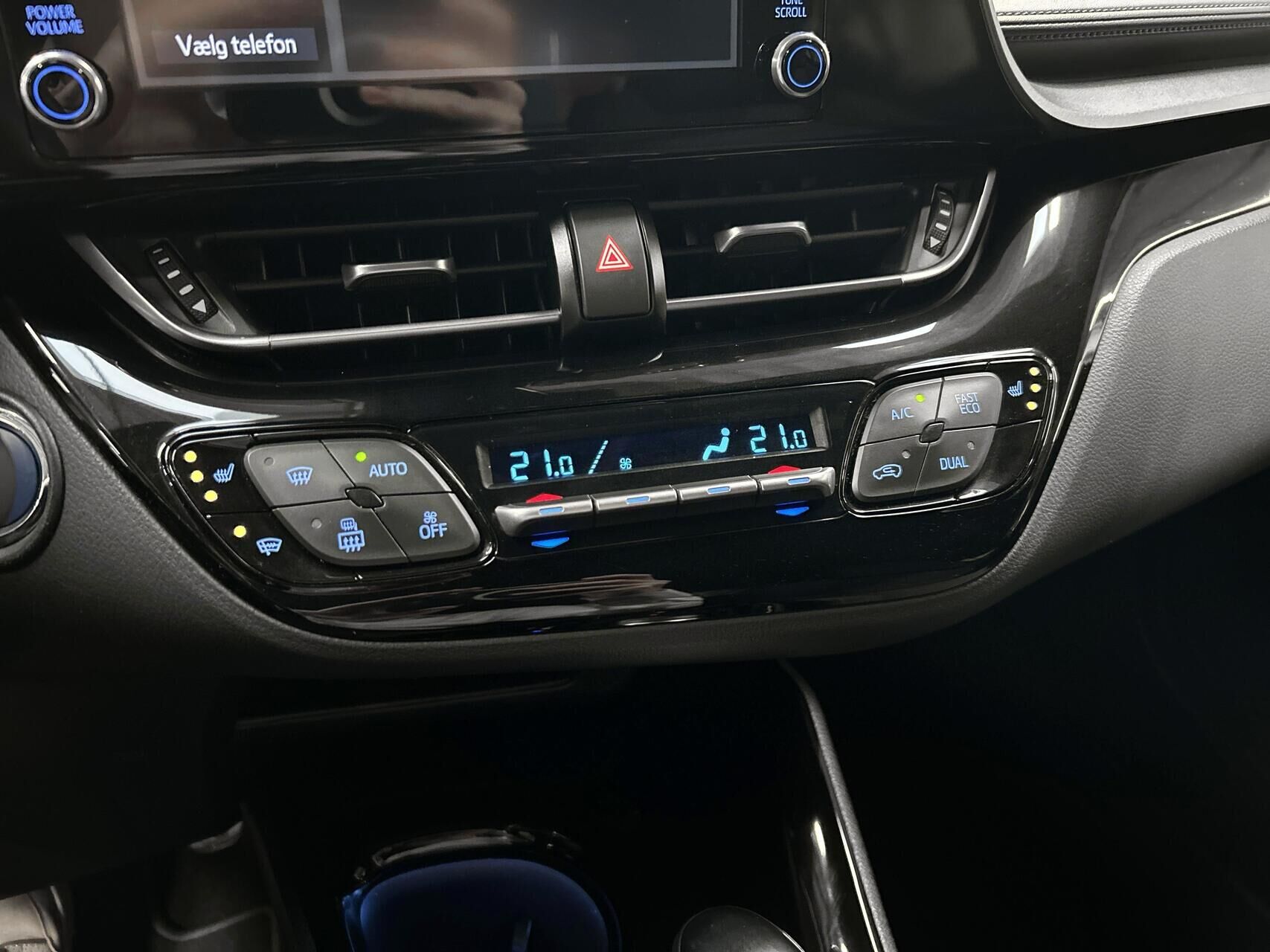 Billede af Toyota C-HR 2,0 Hybrid C-LUB Premium Multidrive S 184HK 5d Aut.