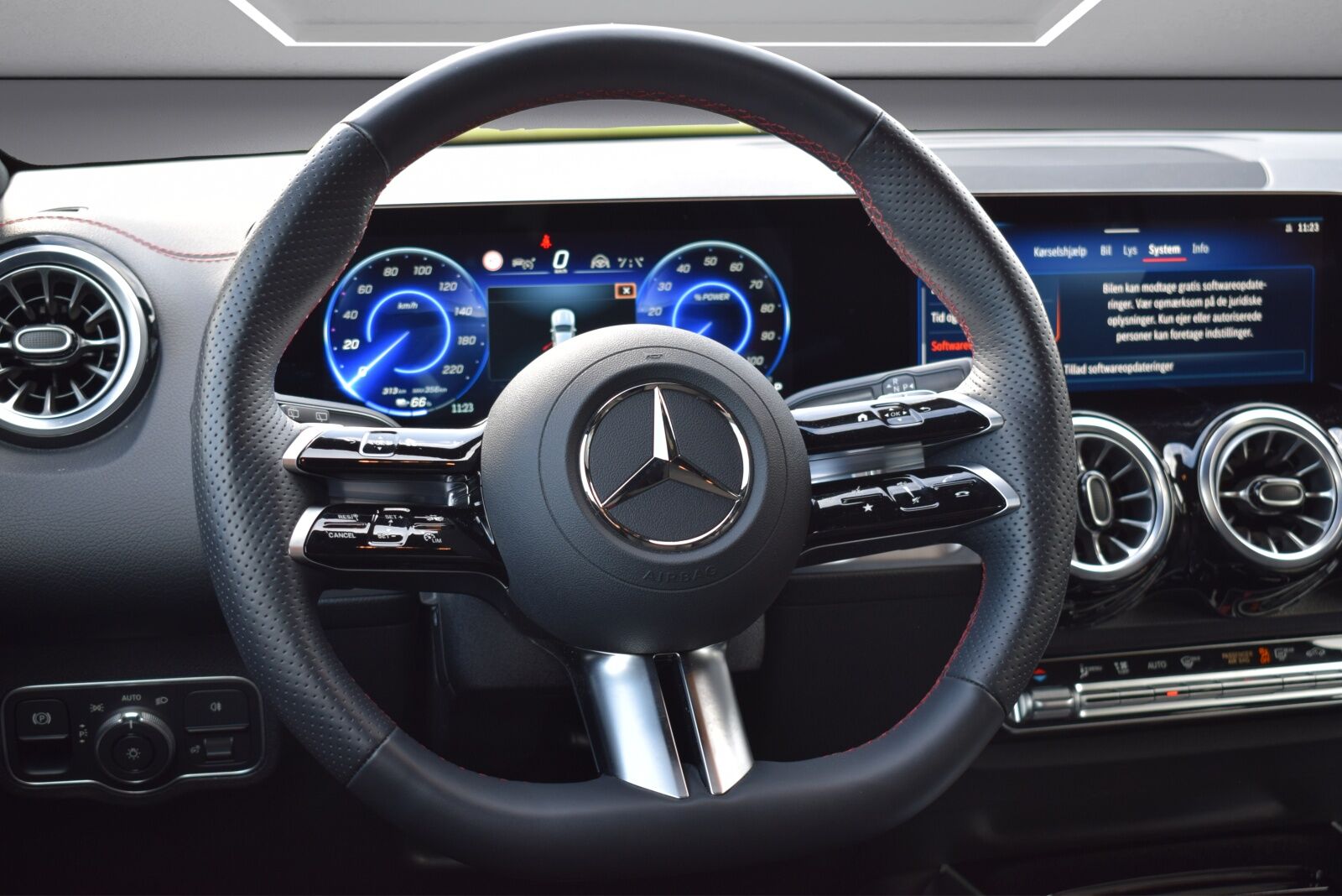 Billede af Mercedes-Benz EQB 250+ 7 pers. EL AMG Edition 190HK 5d Aut.