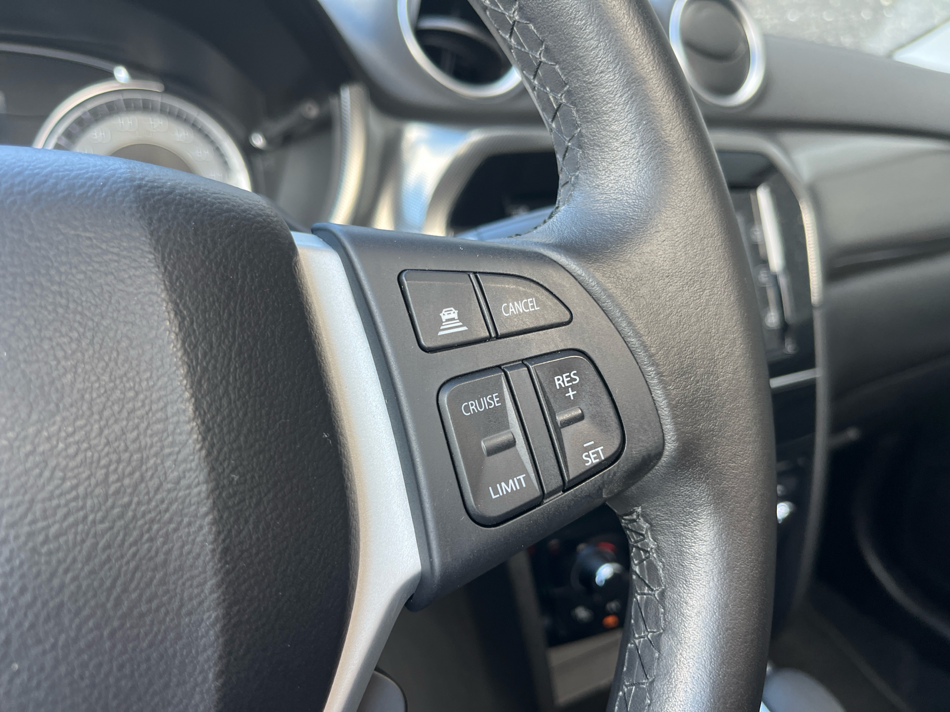 Billede af Suzuki Vitara 1,4 Boosterjet Adventure 140HK 5d 6g Aut.