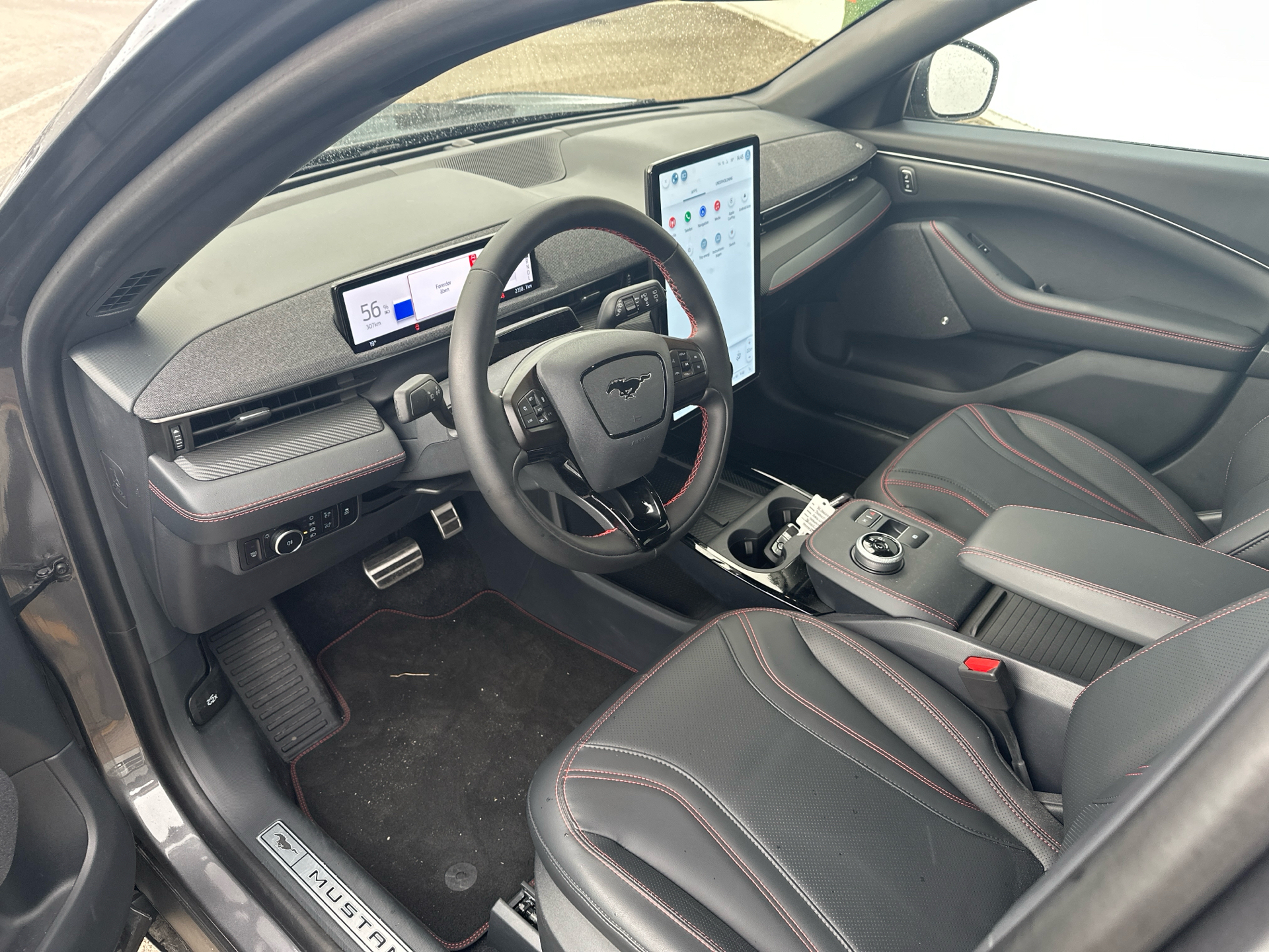Billede af Ford Mustang Mach-E EL UR Premium AWD 351HK 5d Aut.