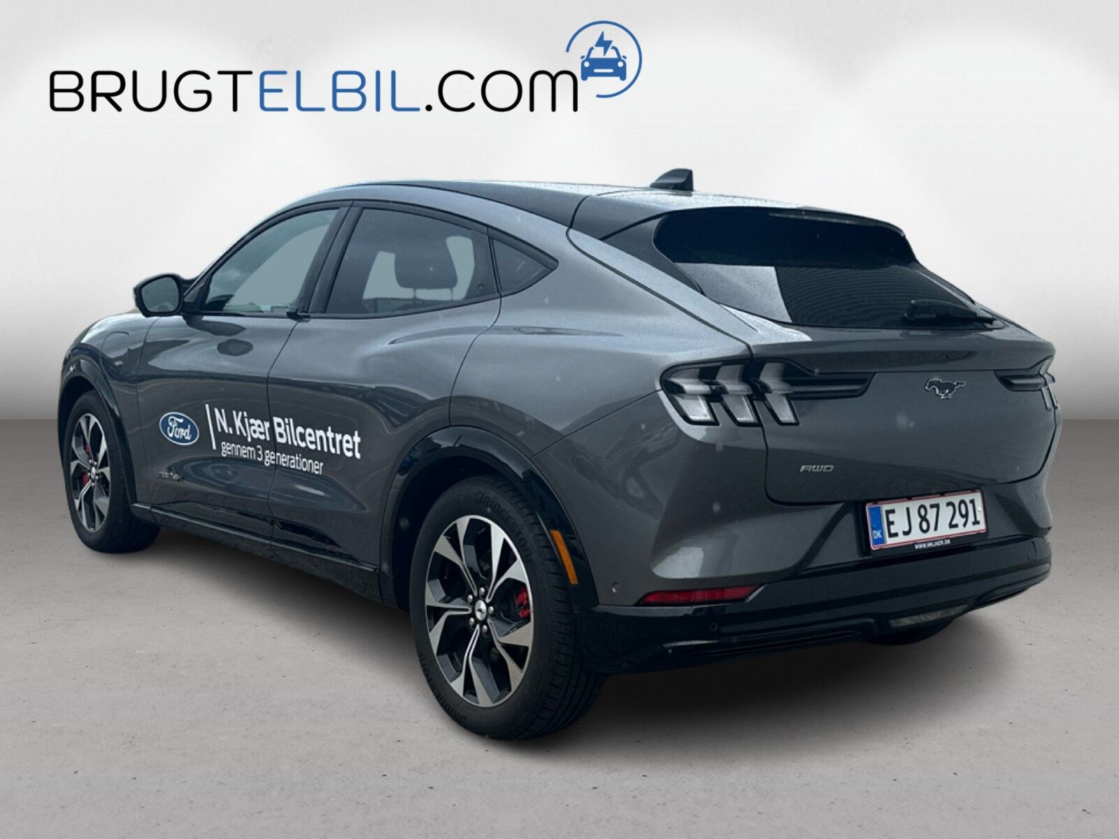 Billede af Ford Mustang Mach-E EL UR Premium AWD 351HK 5d Aut.