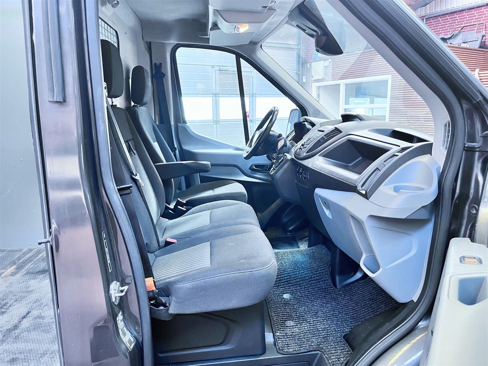 Billede af Ford Transit 350 L2H2 2,0 TDCi Trend 170HK Van 6g Aut.