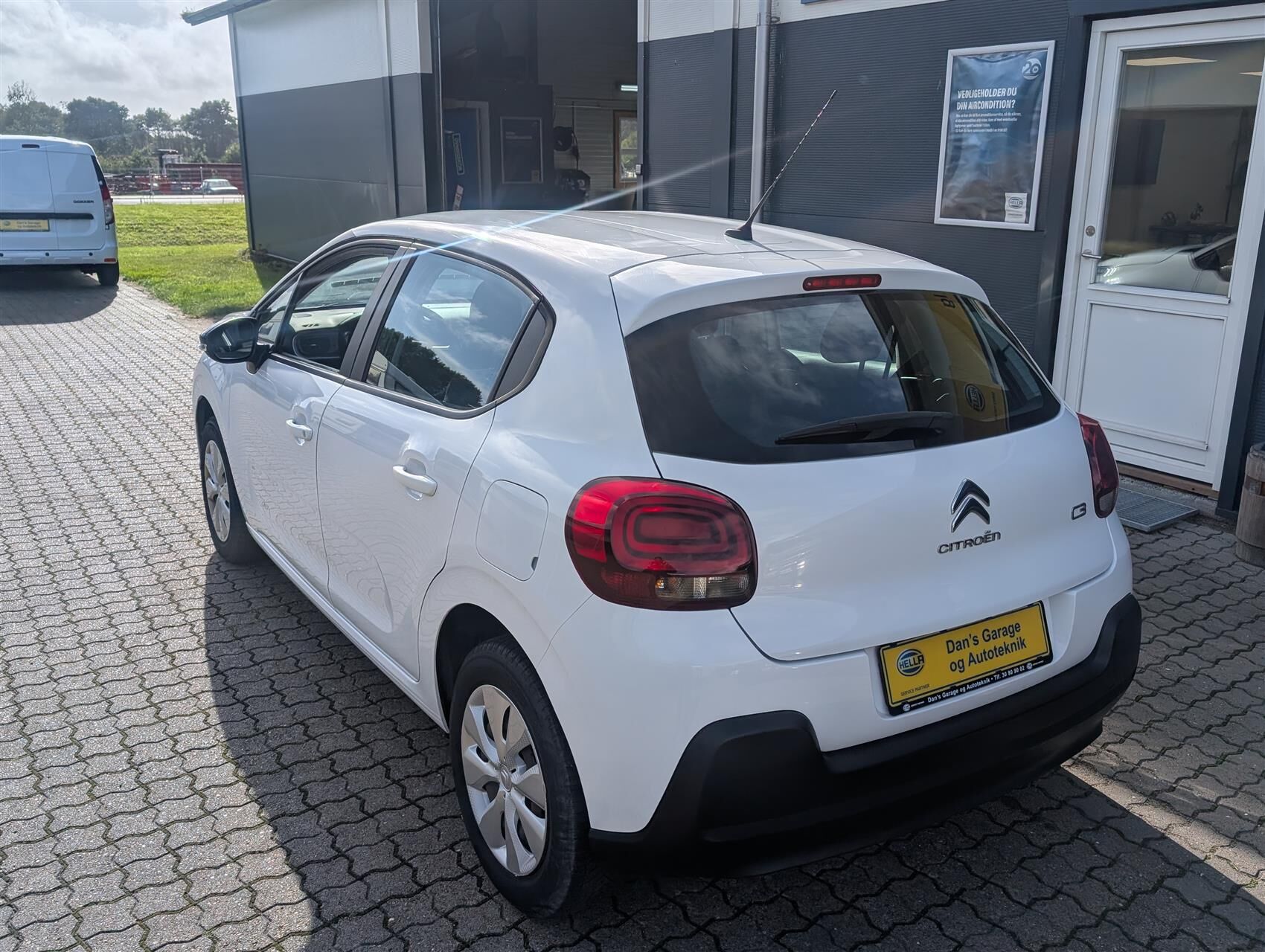 Billede af Citroën C3 1,2 PureTech Iconic 82HK 5d