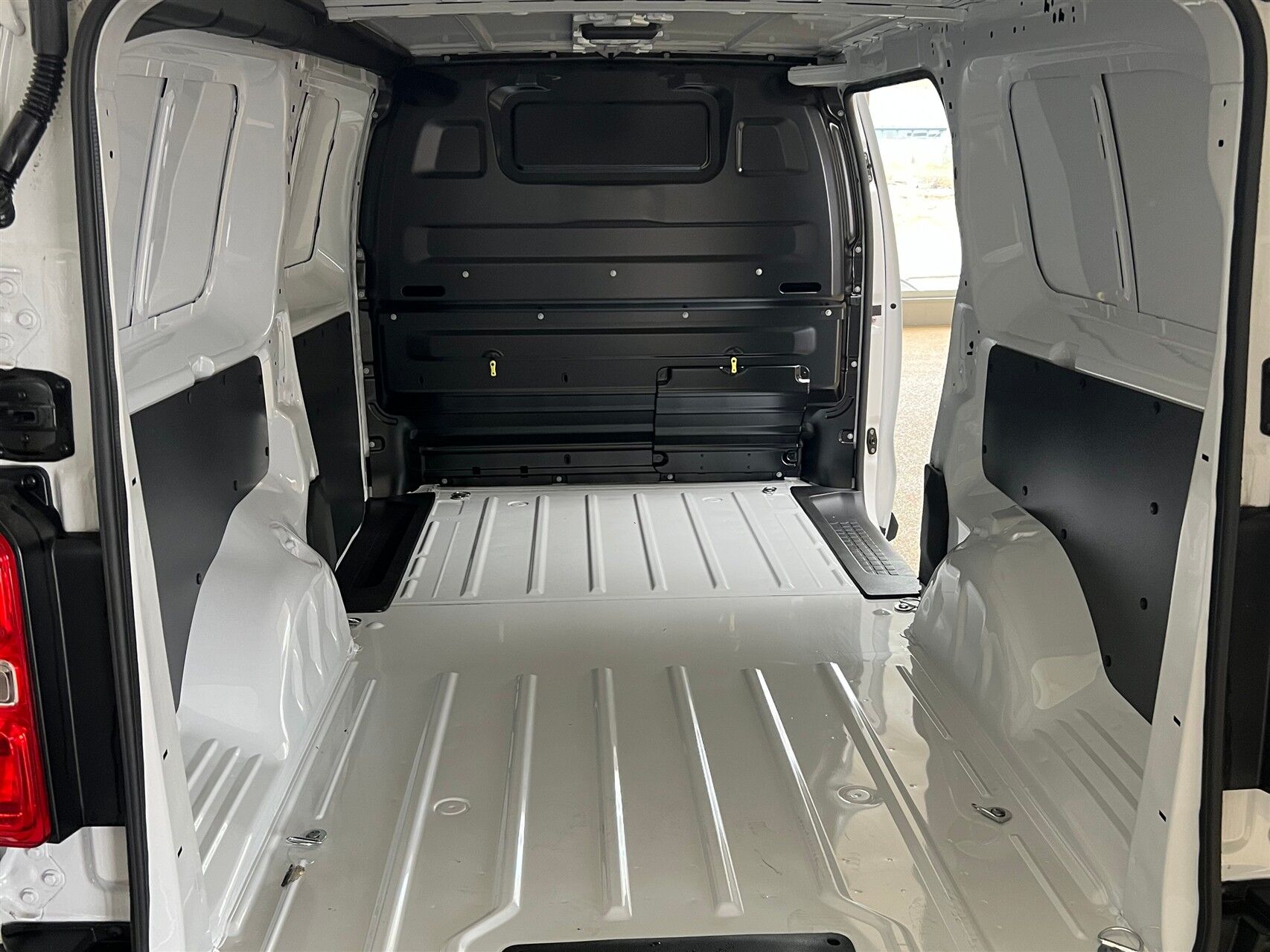 Billede af Opel Vivaro L3V2 2,0 BlueHDi Enjoy+ 145HK Van 6g