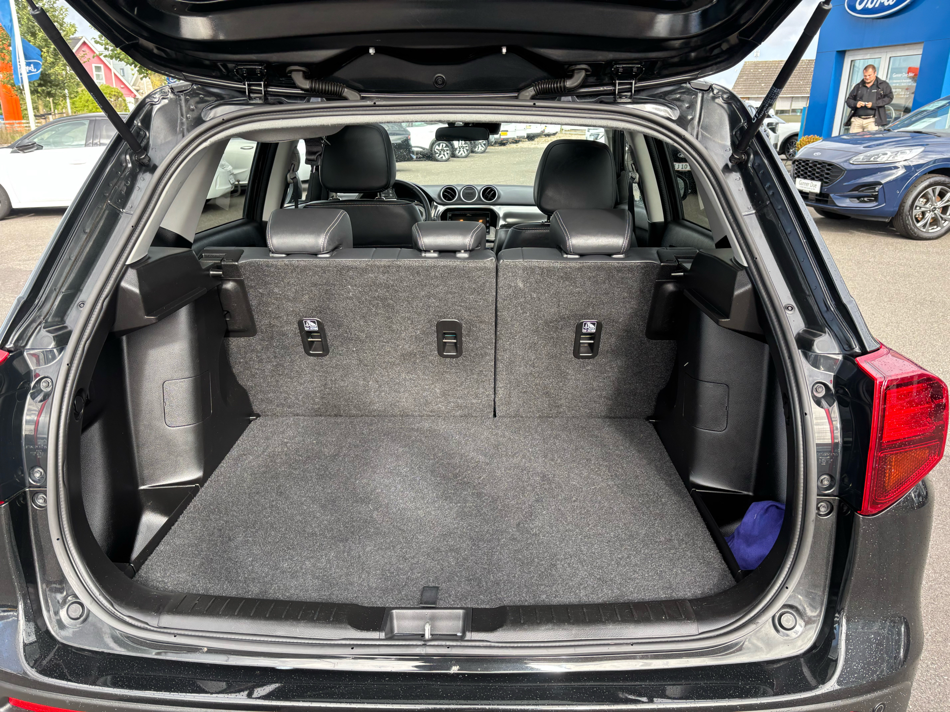 Billede af Suzuki Vitara 1,5 Hybrid Adventure AGS 102HK 5d 6g Aut.