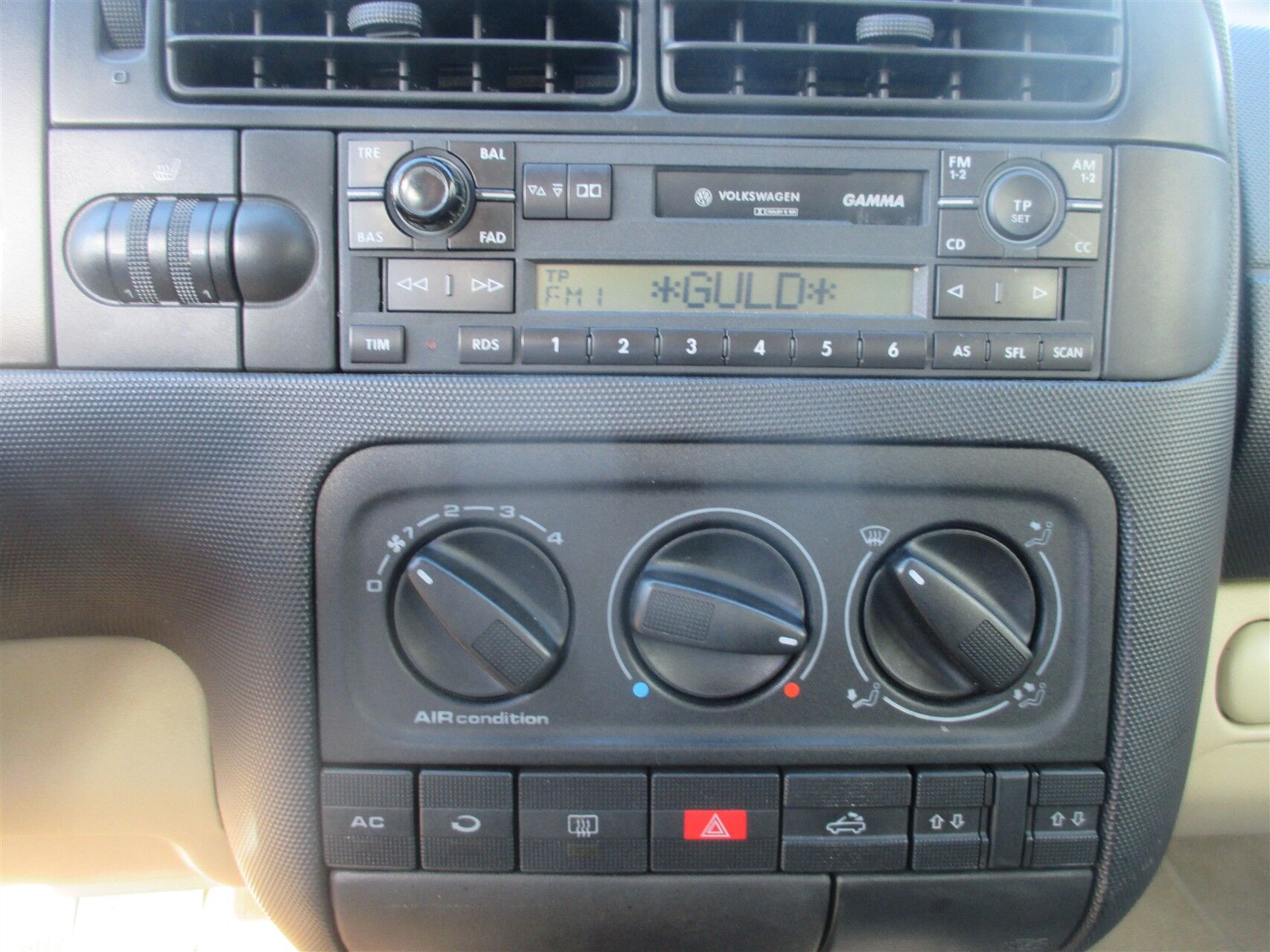 Billede af VW Golf 1,6 aut. 100HK Cabr.