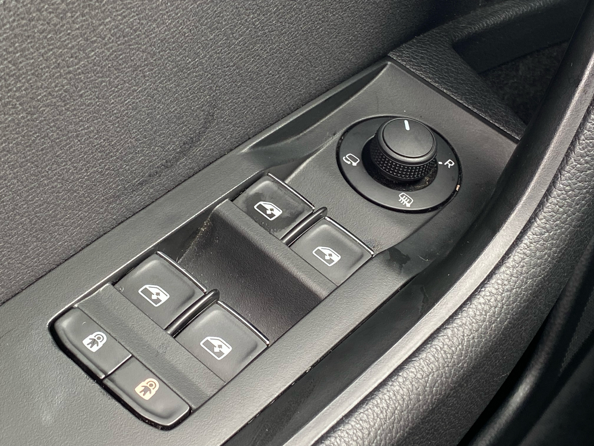 Billede af Peugeot 208 1,6 BlueHDi Chili Plus 100HK 5d