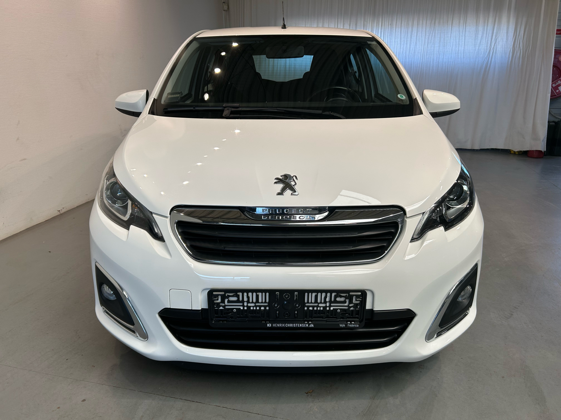 Billede af Peugeot 108 1,0 e-Vti Infinity 72HK 5d