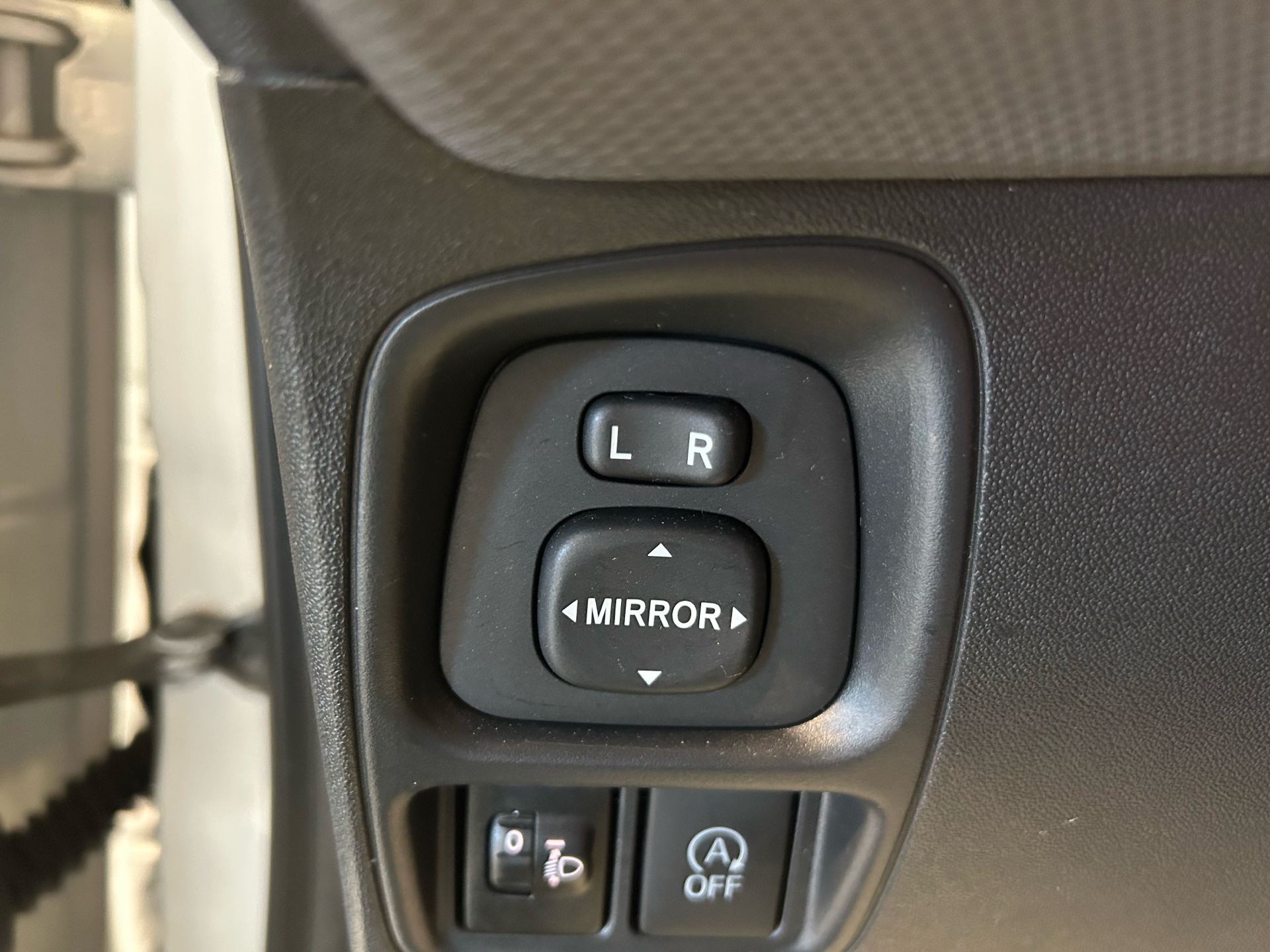 Billede af Peugeot 108 1,0 e-Vti Infinity 72HK 5d