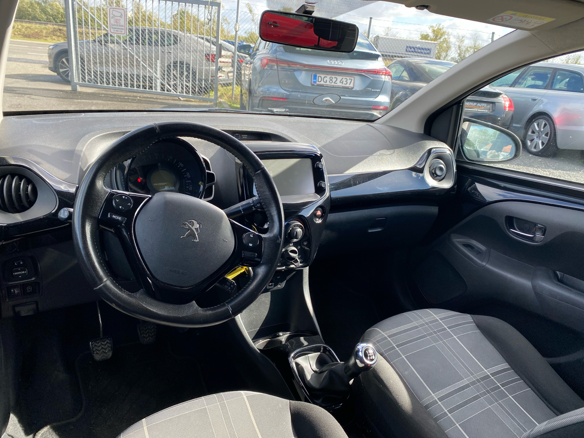 Billede af Peugeot 108 1,0 e-Vti Black Edition 69HK 5d