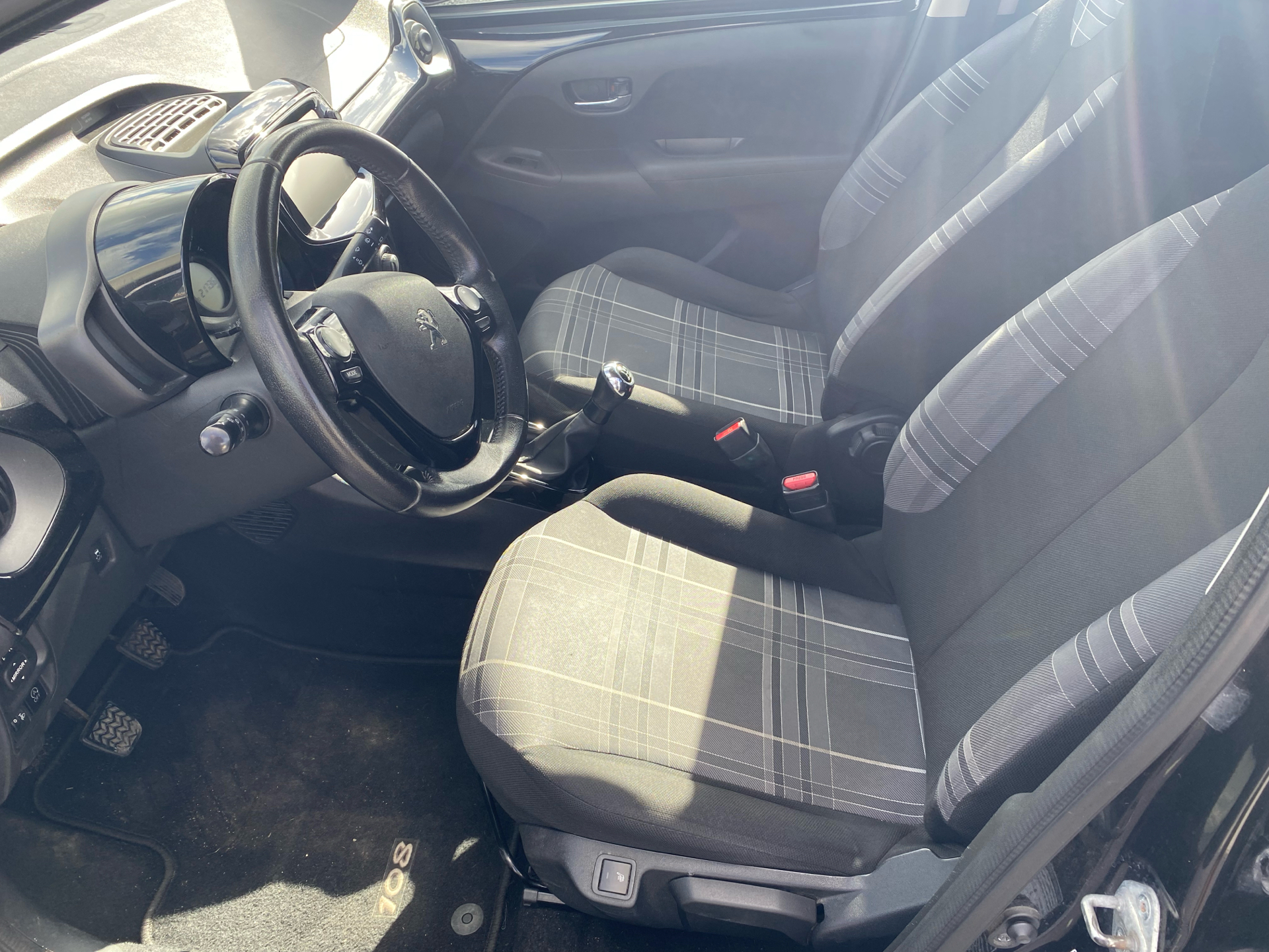 Billede af Peugeot 108 1,0 e-Vti Black Edition 69HK 5d