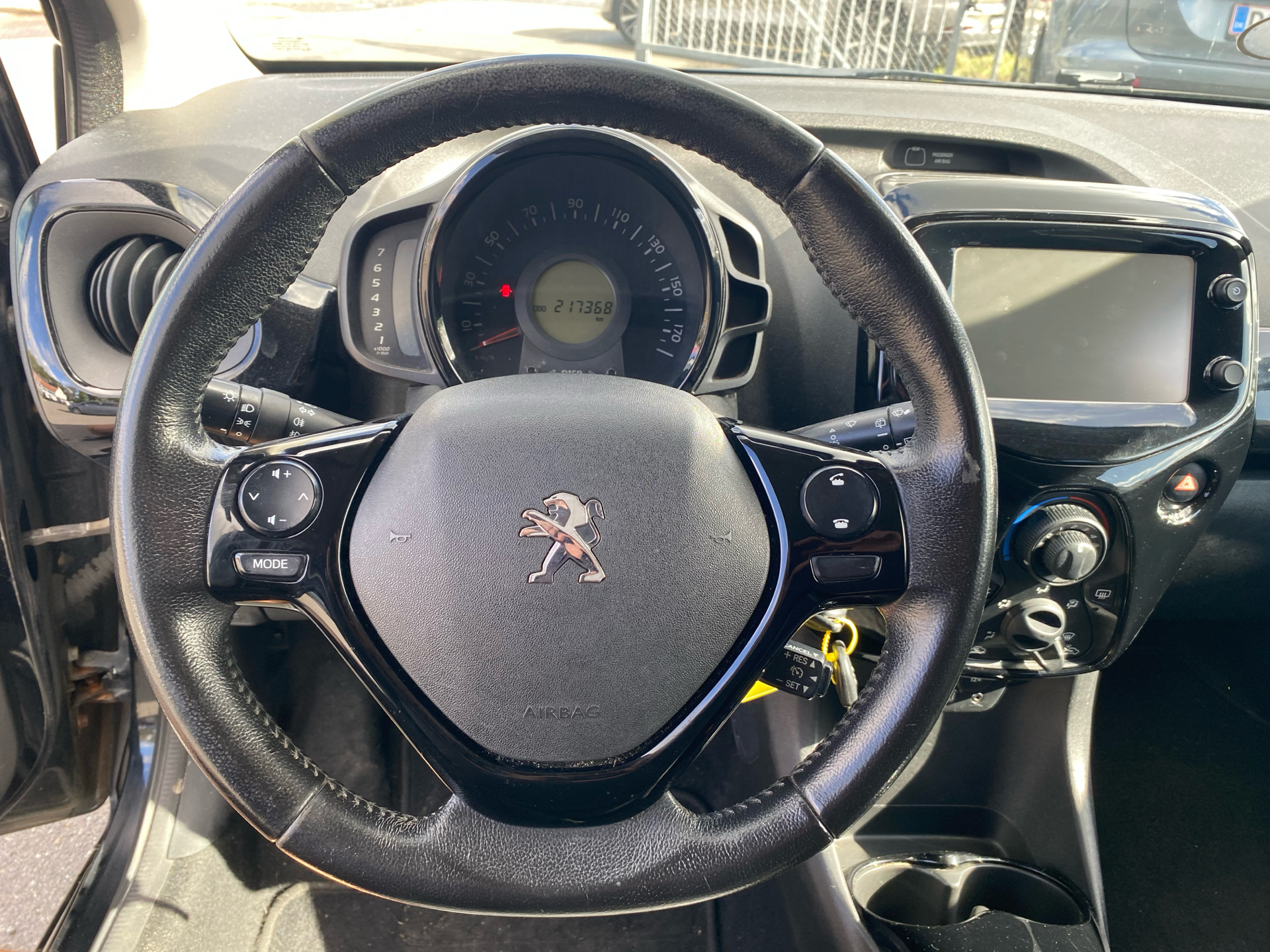 Billede af Peugeot 108 1,0 e-Vti Black Edition 69HK 5d