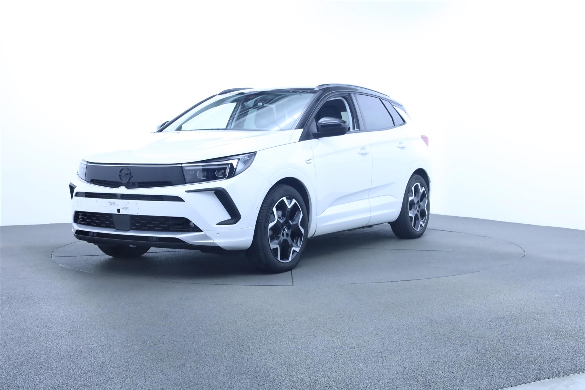Billede af Opel Grandland 1,6 PHEV  Plugin-hybrid Ultimate AWD 300HK 5d 8g Aut.