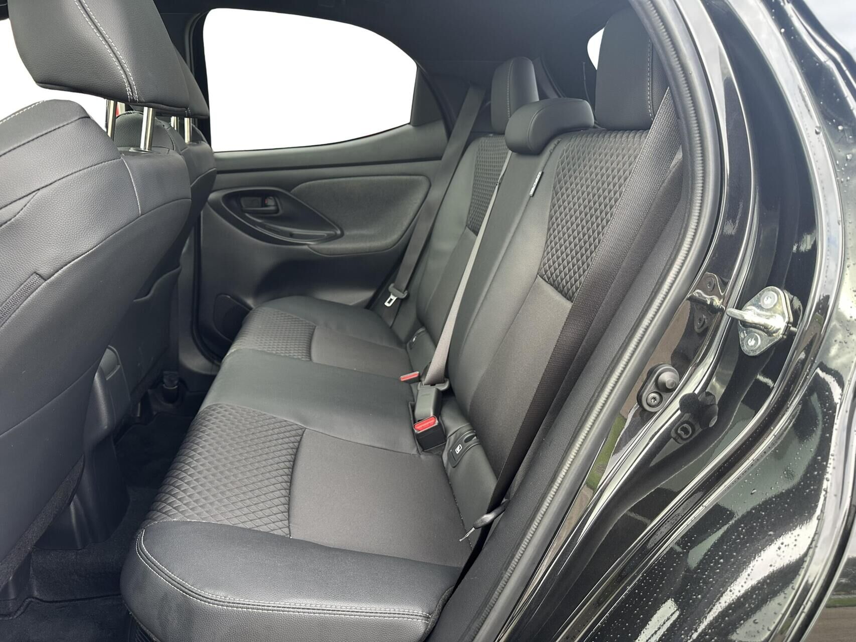 Billede af Toyota Yaris 1,5 Hybrid Style Panorama 116HK 5d Trinl. Gear