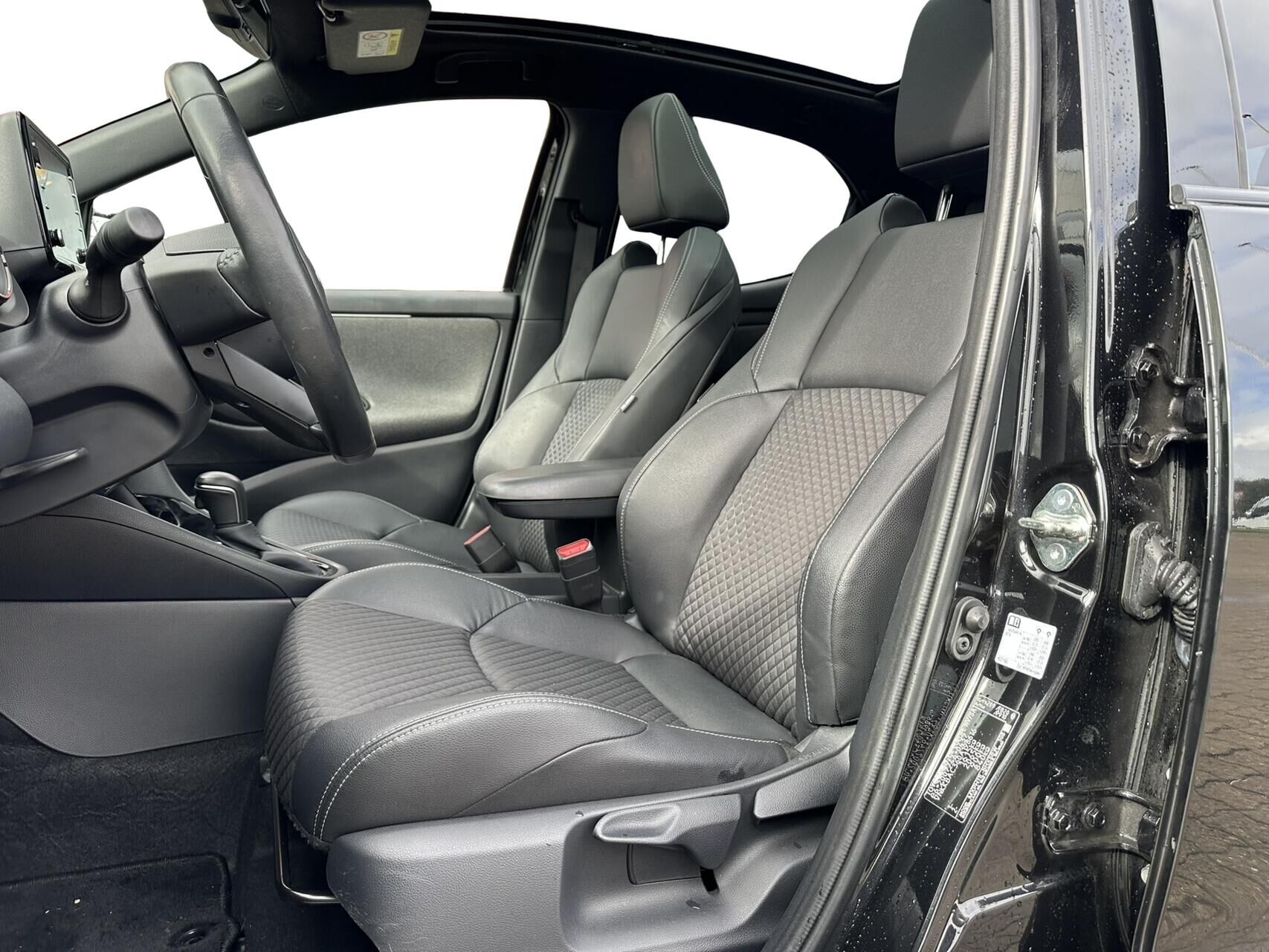 Billede af Toyota Yaris 1,5 Hybrid Style Panorama 116HK 5d Trinl. Gear