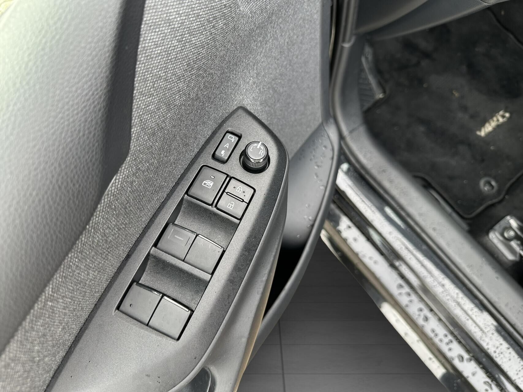 Billede af Toyota Yaris 1,5 Hybrid Style Panorama 116HK 5d Trinl. Gear