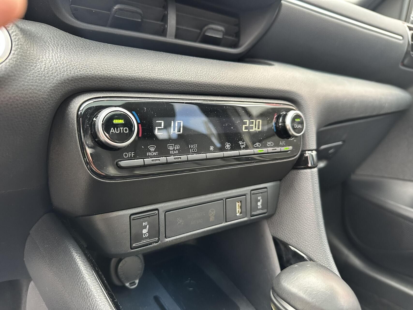 Billede af Toyota Yaris 1,5 Hybrid Style Panorama 116HK 5d Trinl. Gear