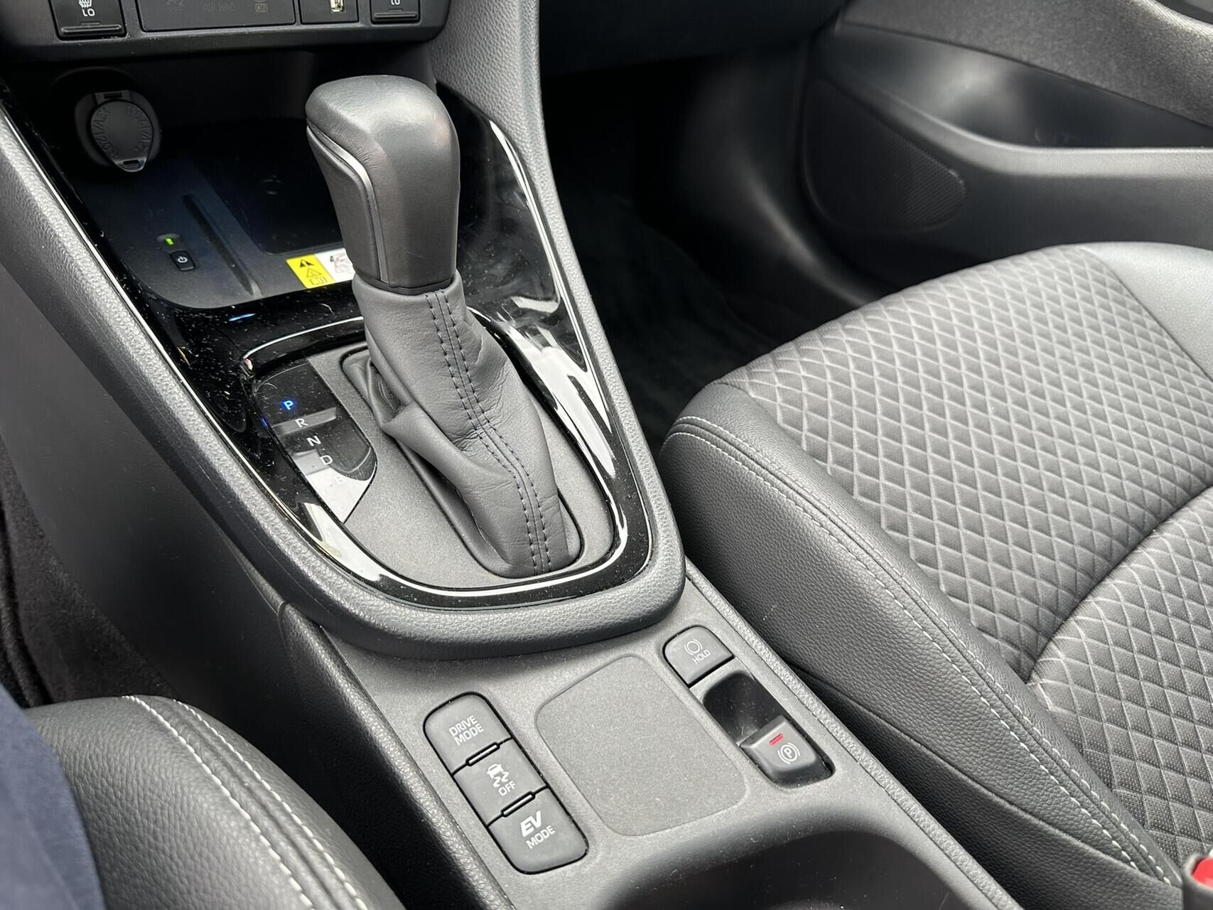 Billede af Toyota Yaris 1,5 Hybrid Style Panorama 116HK 5d Trinl. Gear