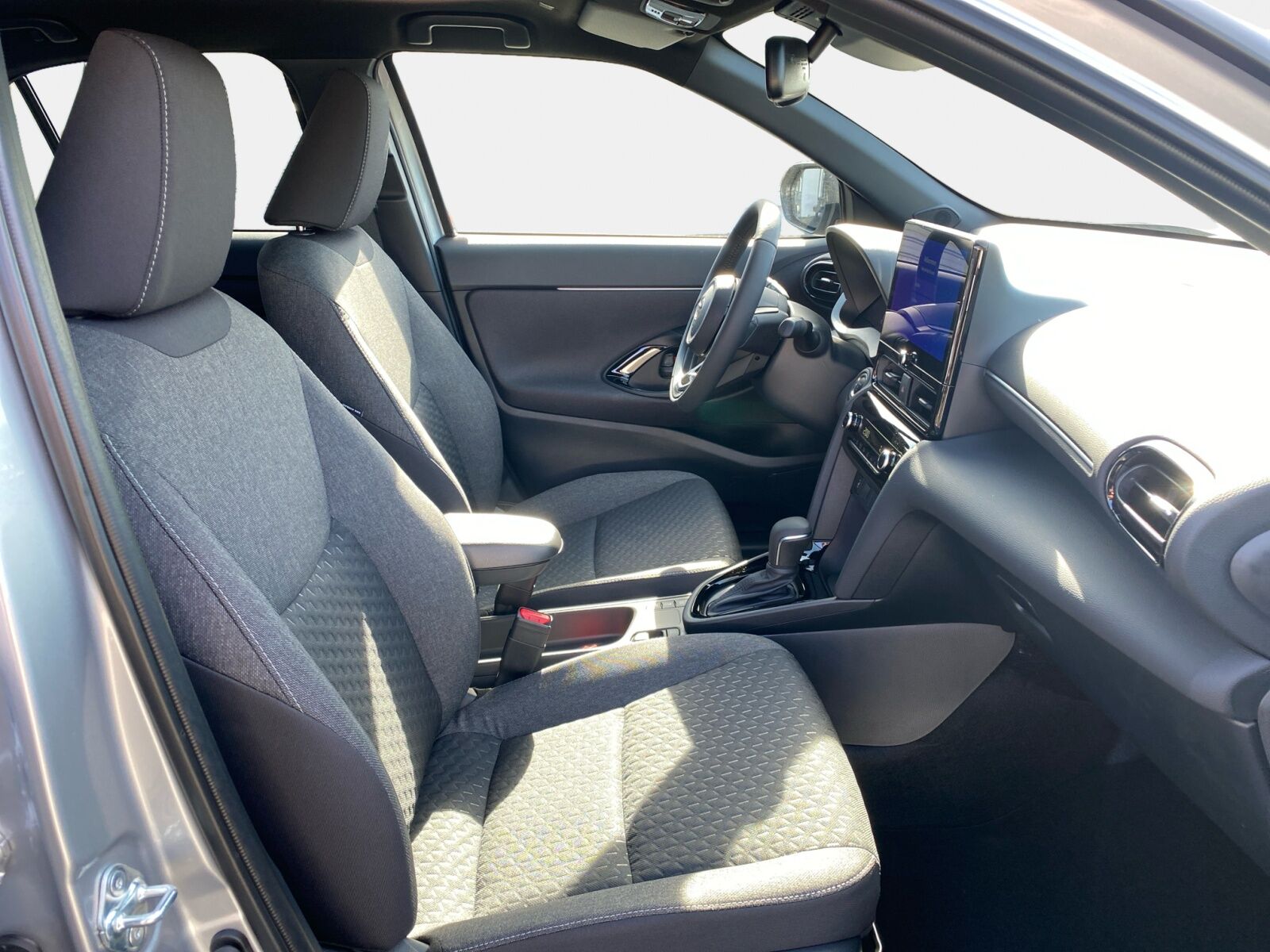 Billede af Toyota Yaris Cross 1,5 Hybrid Style Comfort 116HK 5d Trinl. Gear