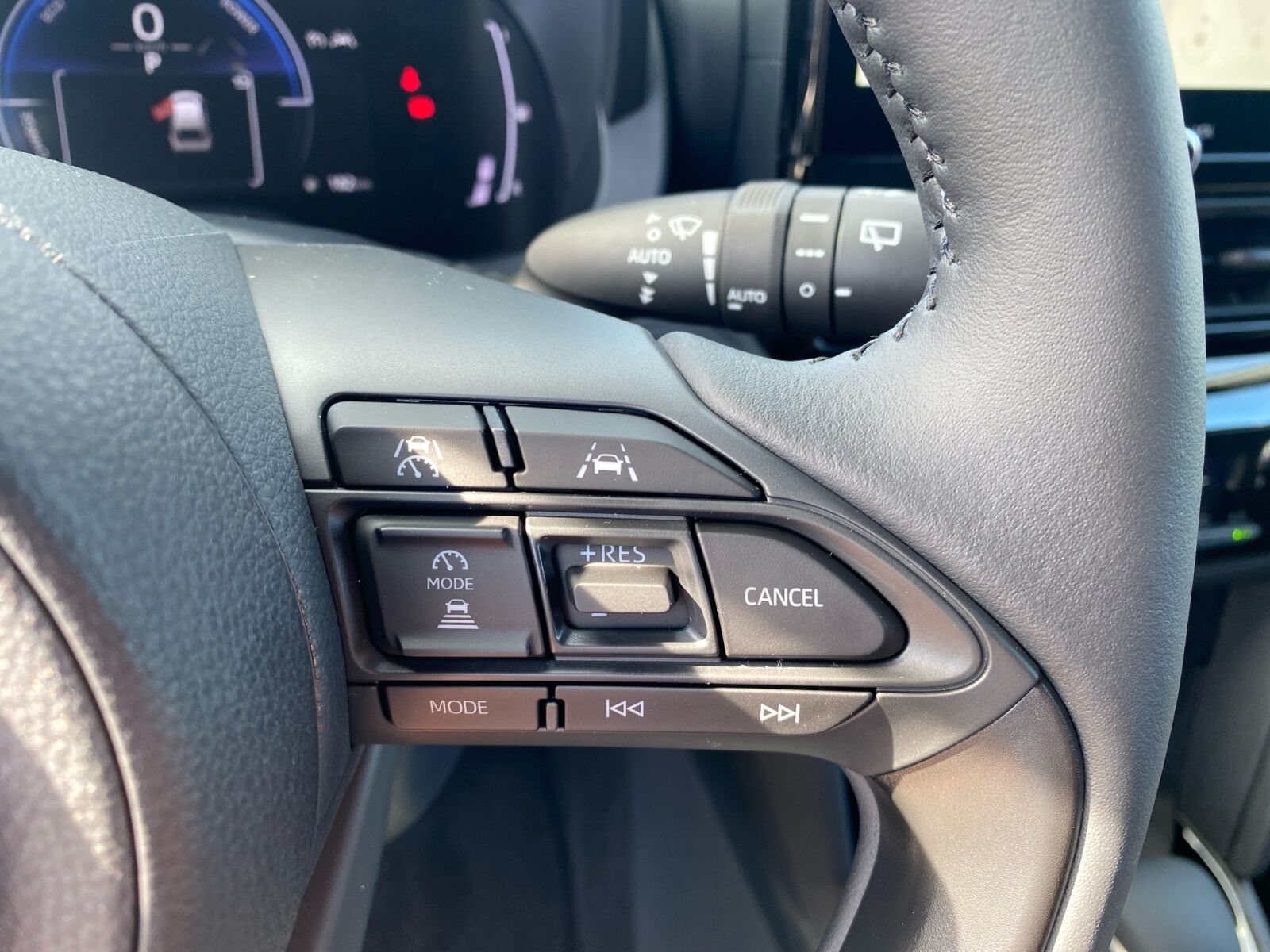 Billede af Toyota Yaris Cross 1,5 Hybrid Style Comfort 116HK 5d Trinl. Gear