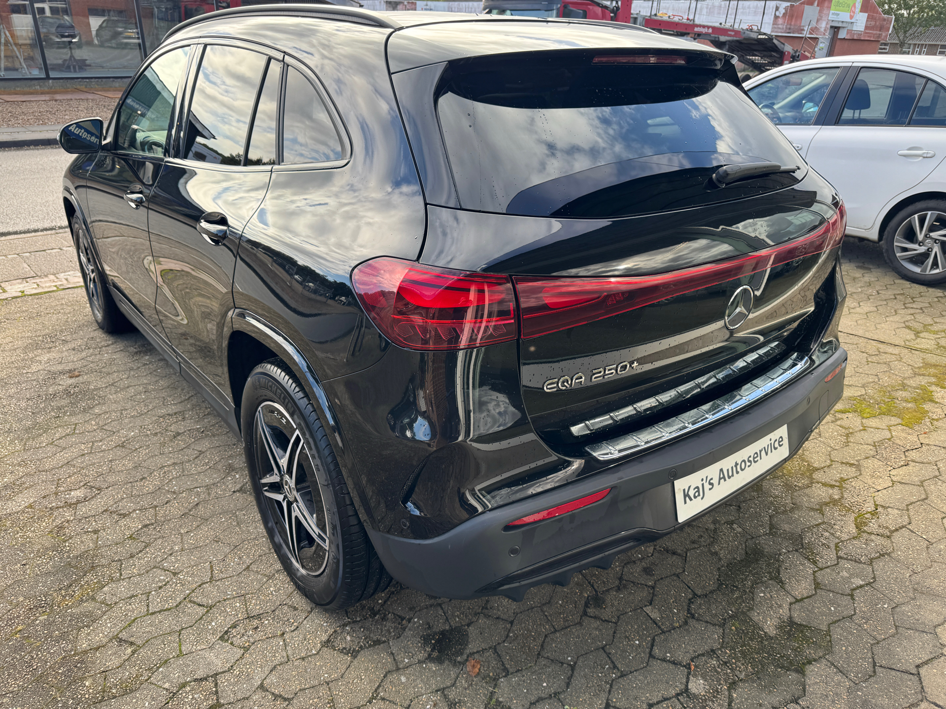 Billede af Mercedes-Benz EQA 250+ EL AMG Line 190HK 5d Aut.