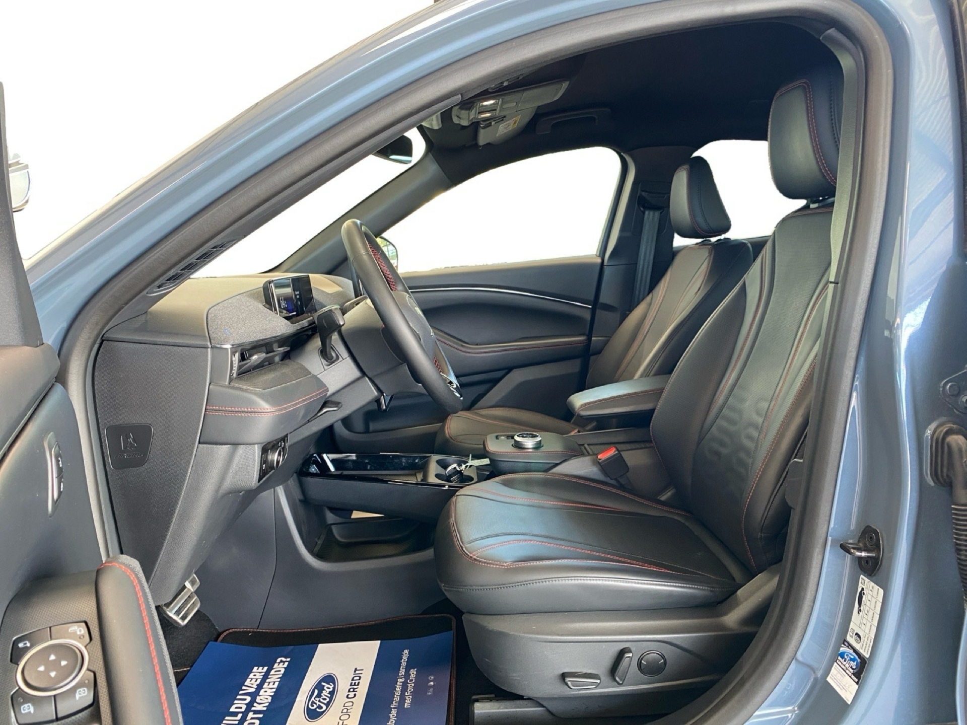 Billede af Ford Mustang Mach-E EL UR Premium 294HK 5d Aut.