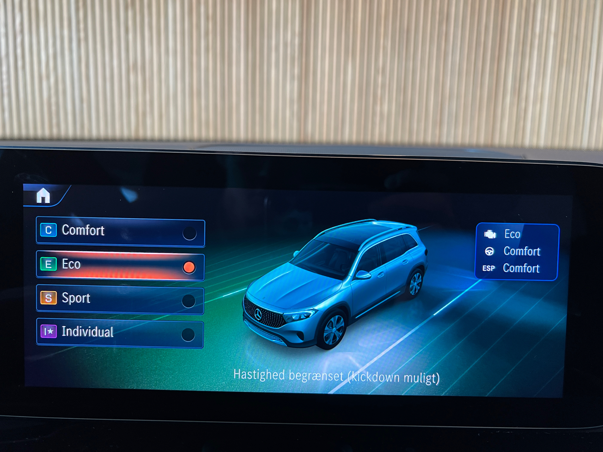 Billede af Mercedes-Benz EQB 250+ EL AMG Premium 190HK 5d Aut.
